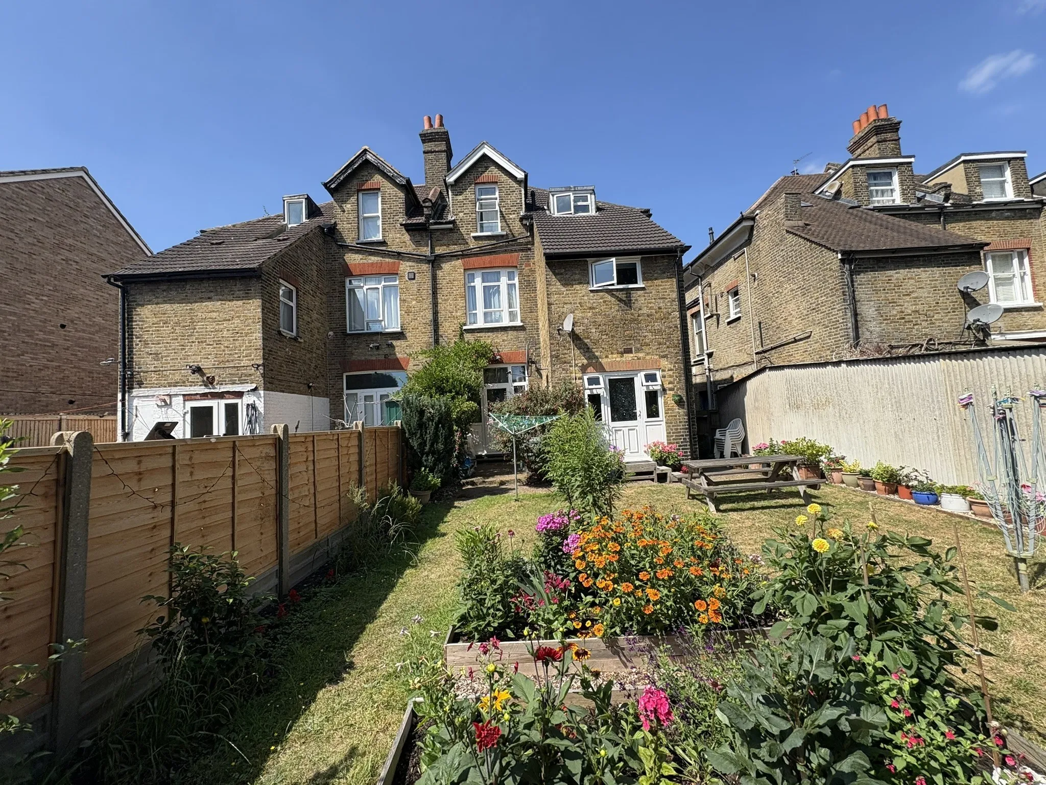 INVESTMENT - Freehold Semi Detached Building