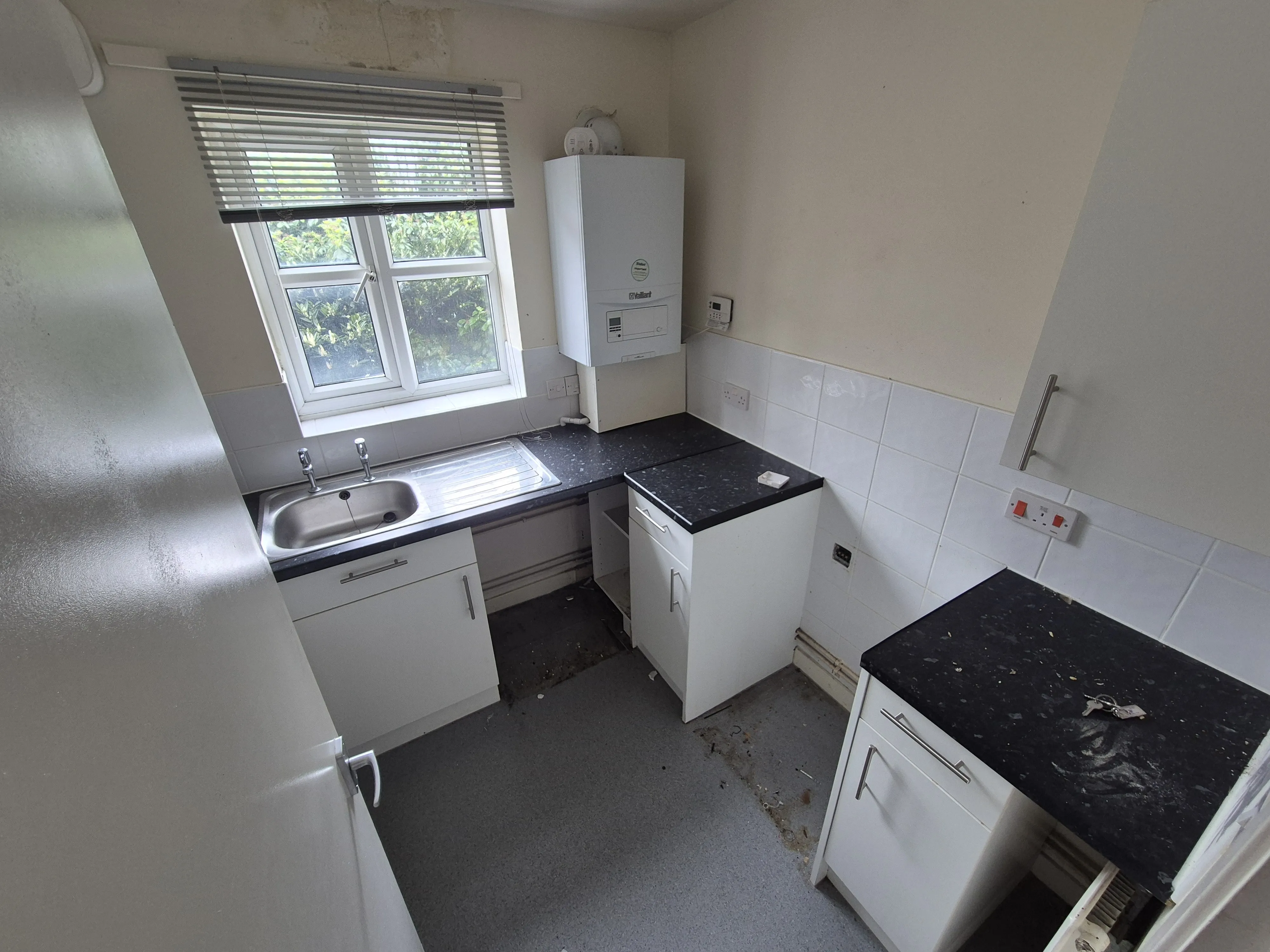 VACANT - Leasehold Self Contained First Floor Flat