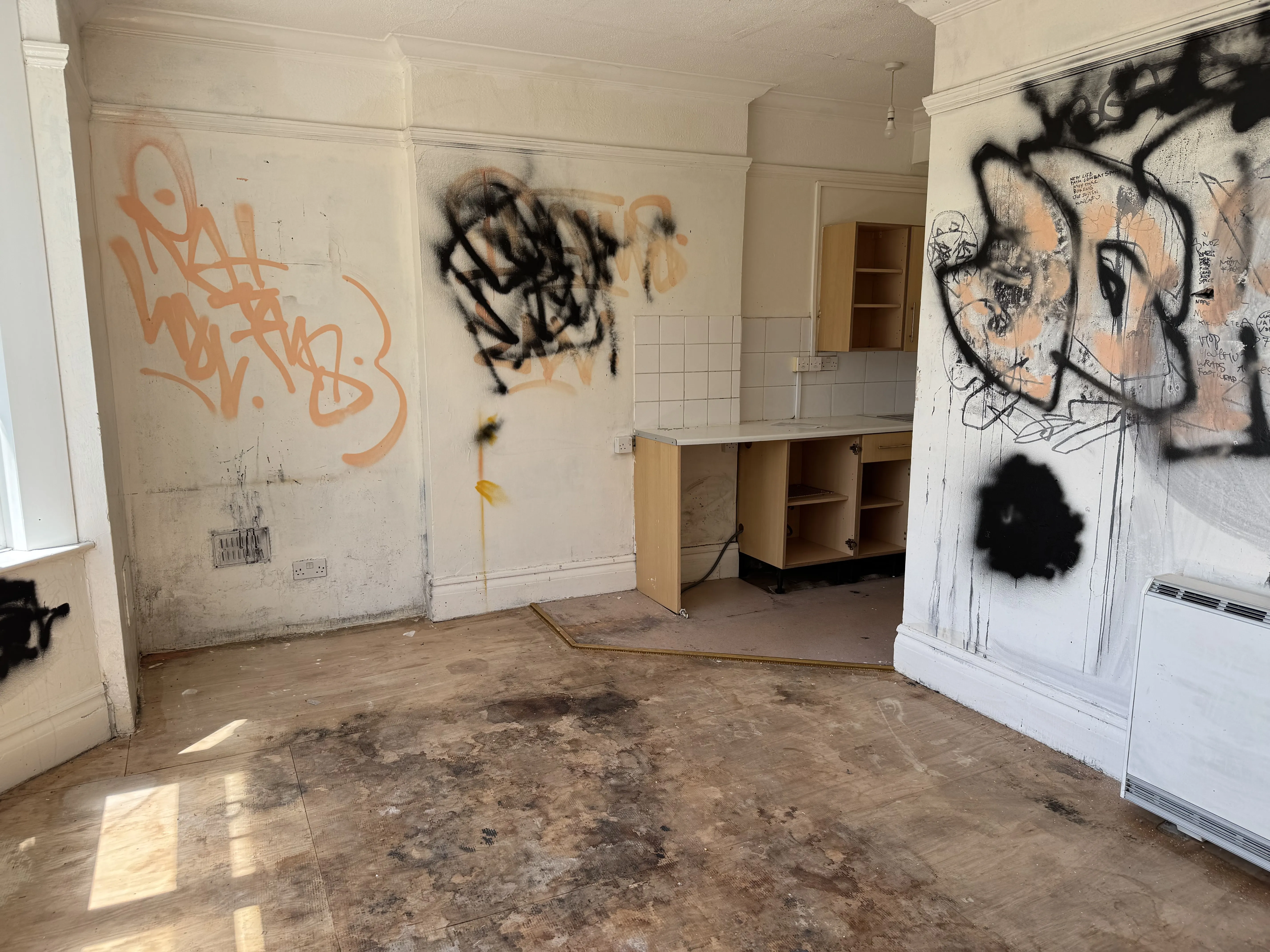 VACANT - Leasehold Self Contained First Floor Studio Flat