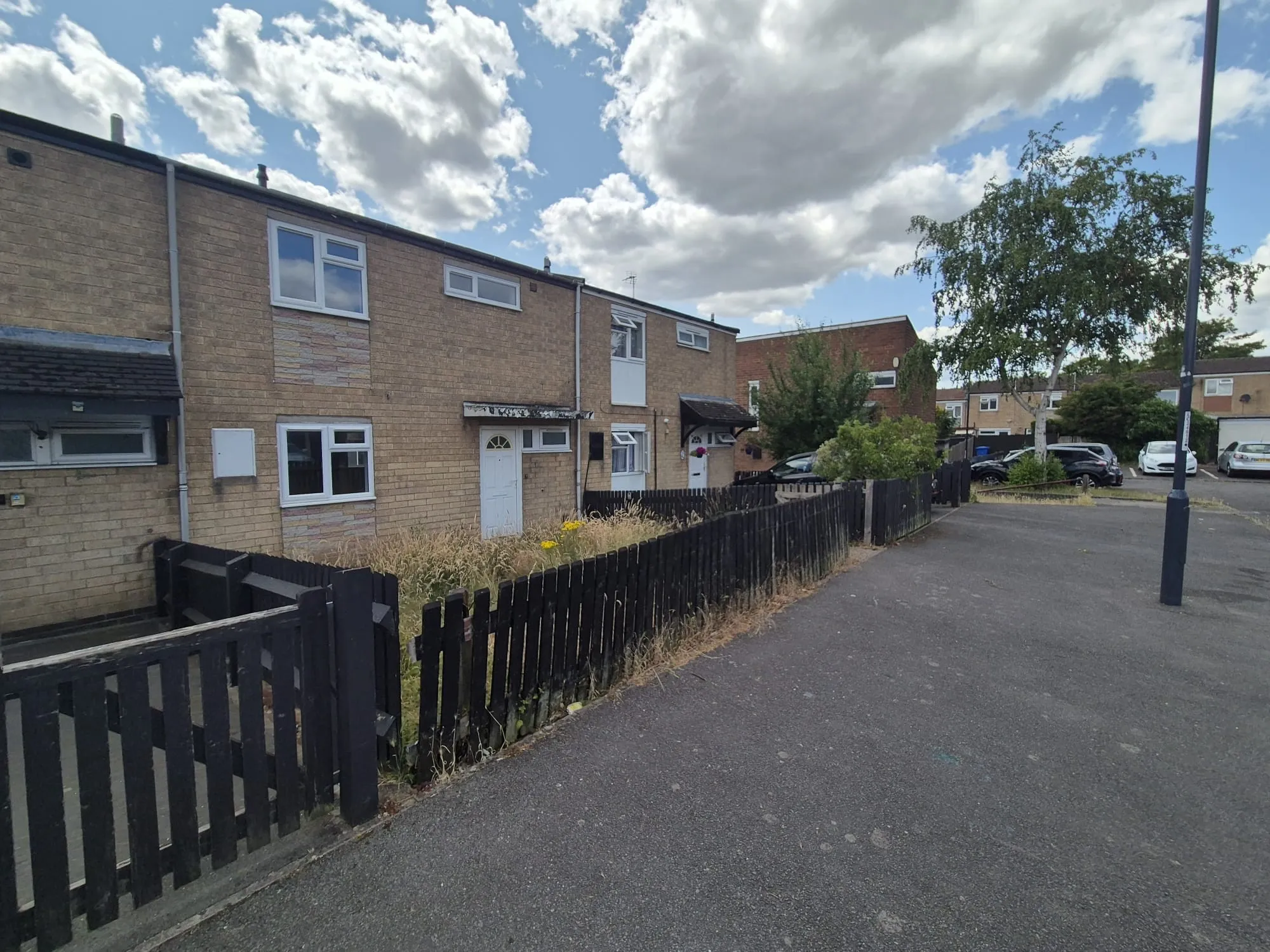 VACANT - Freehold Mid Terrace House