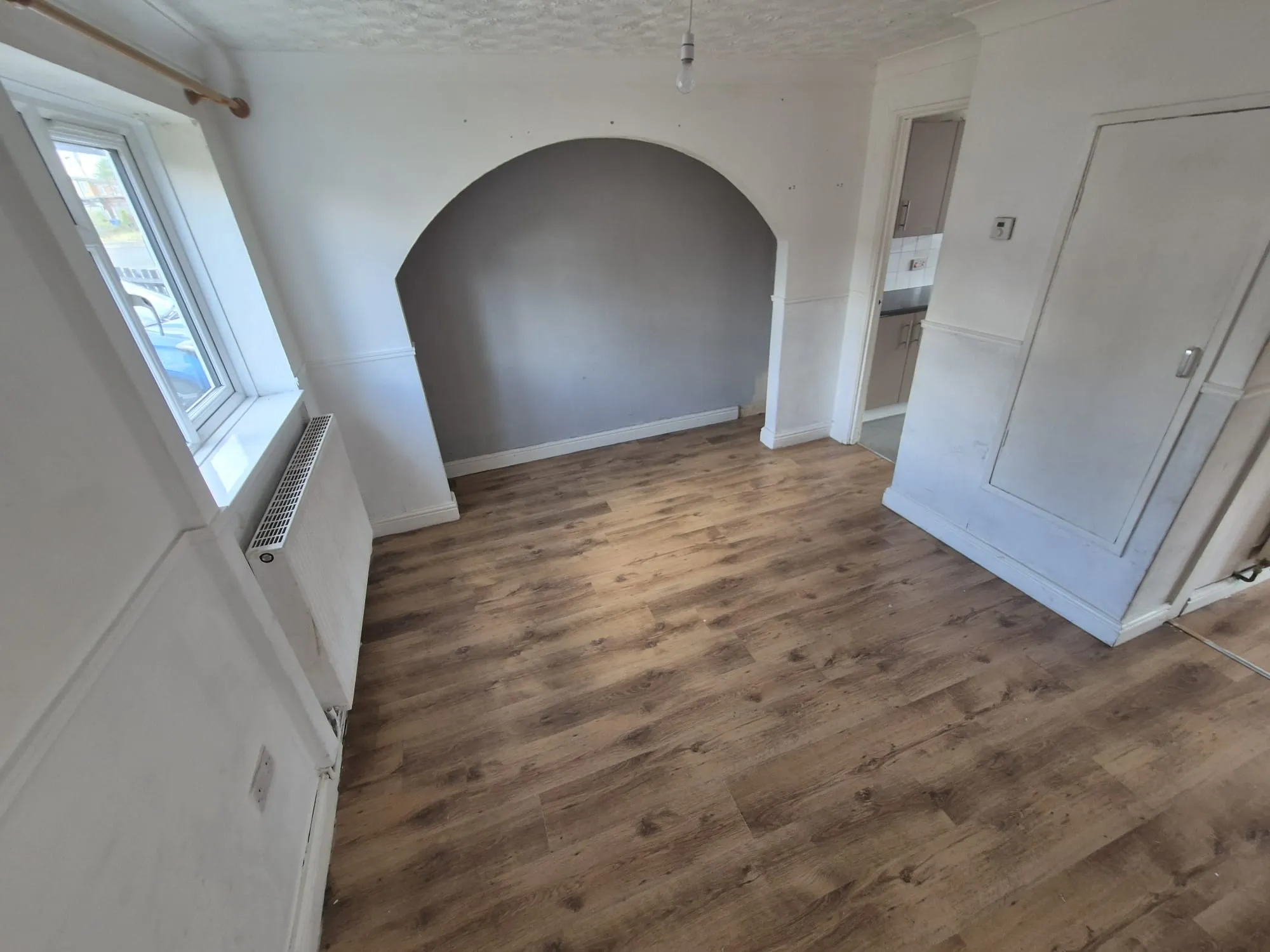 VACANT - Freehold Mid Terrace House