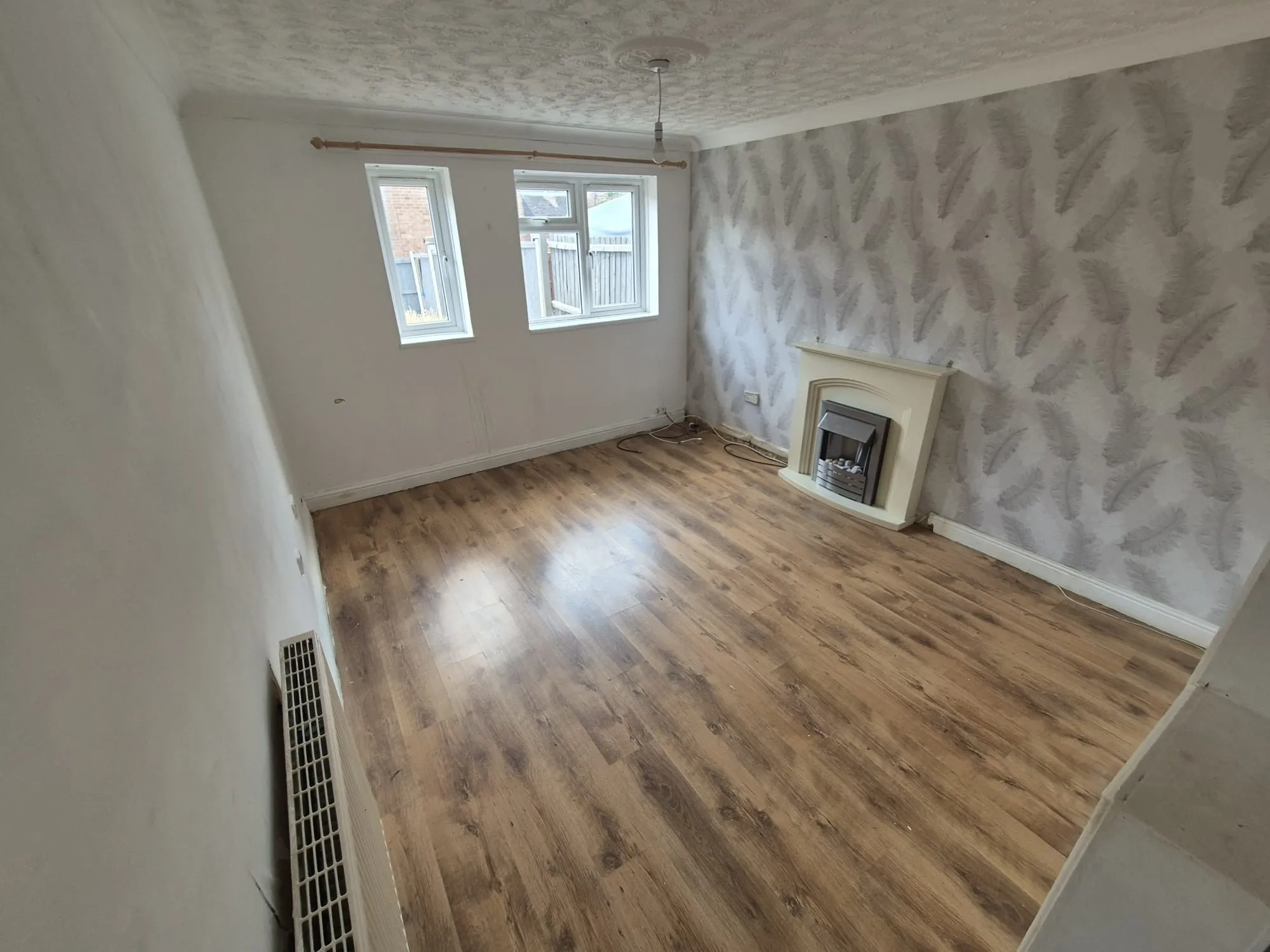 VACANT - Freehold Mid Terrace House