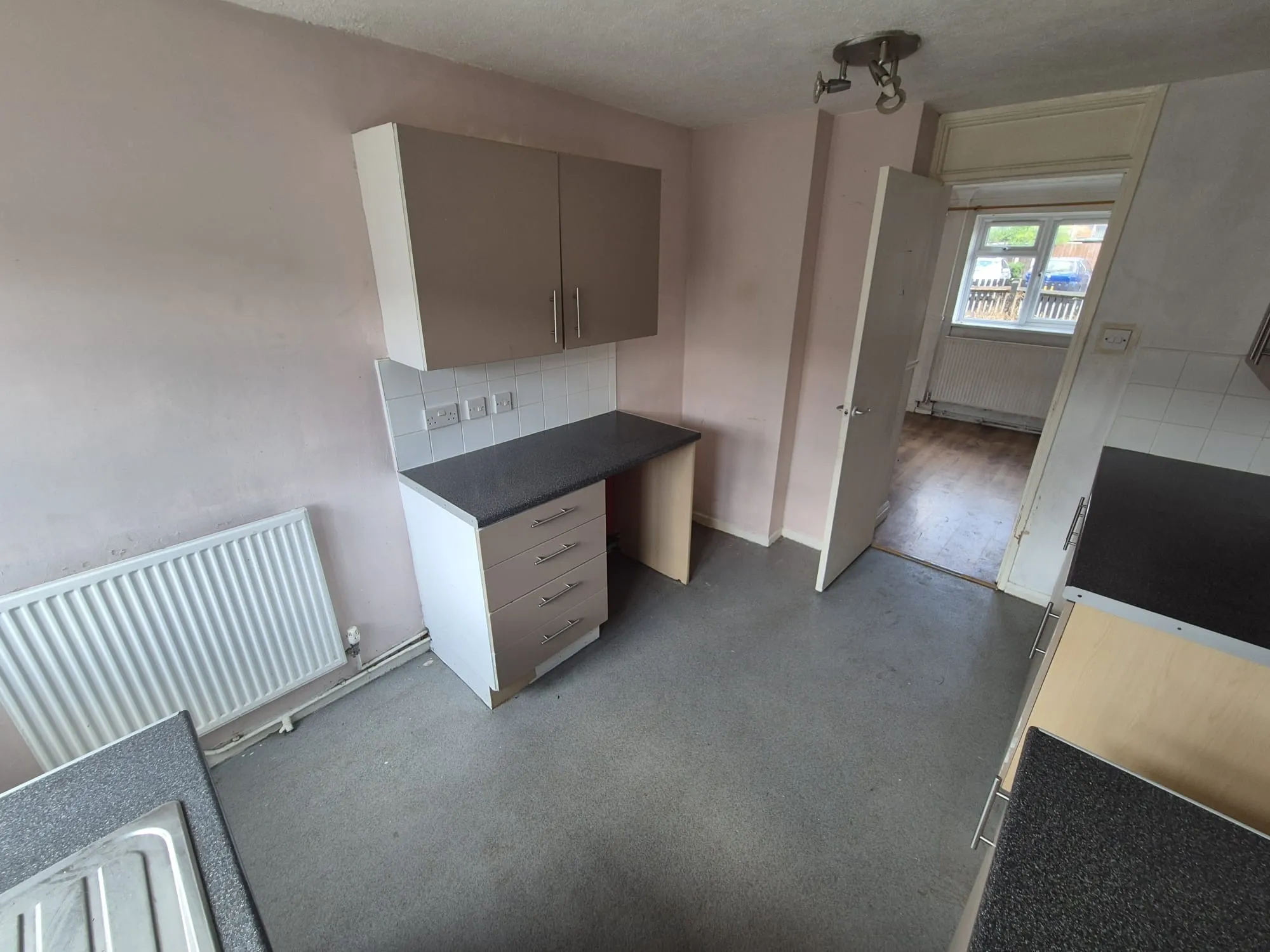 VACANT - Freehold Mid Terrace House
