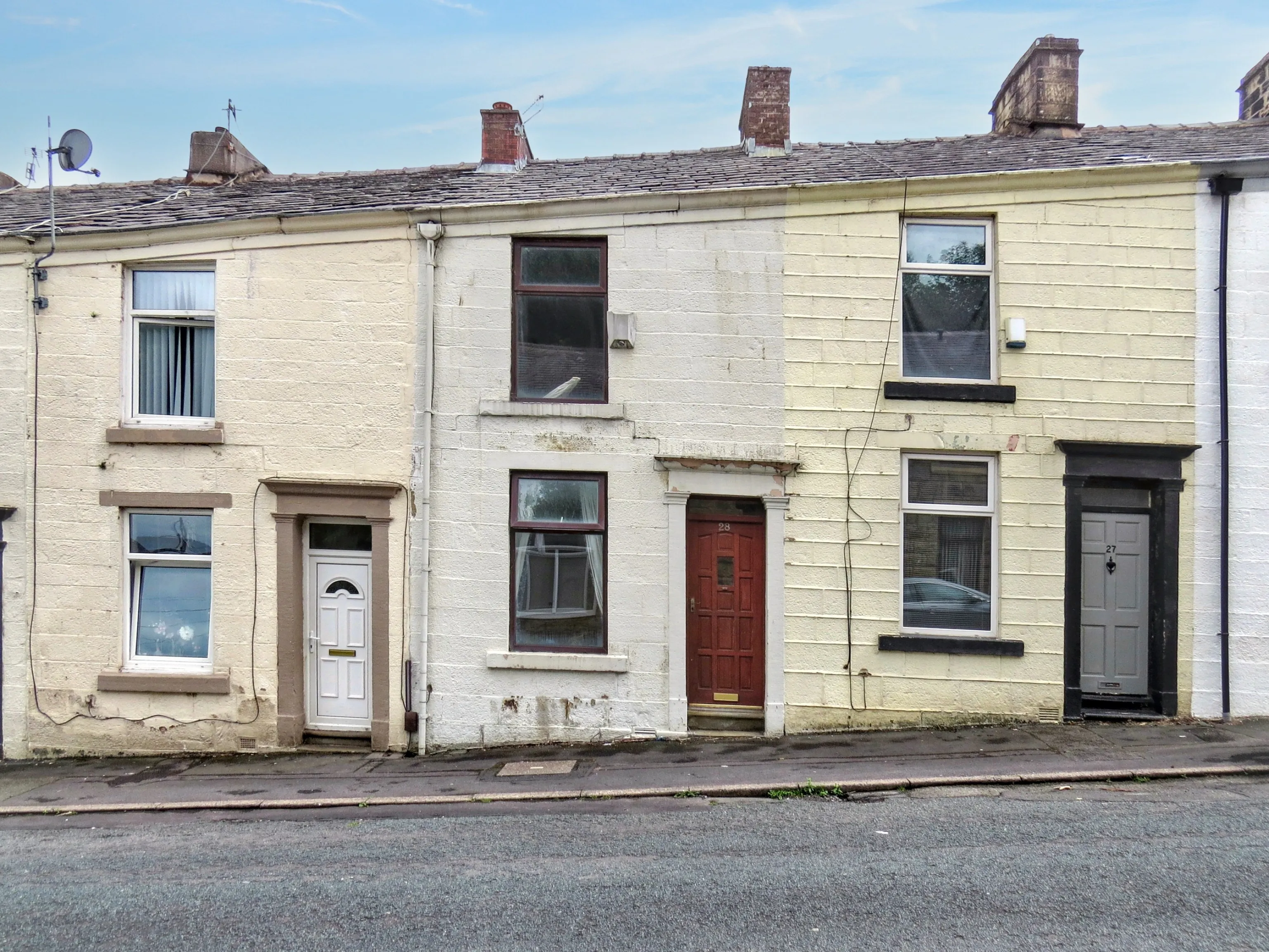 VACANT - Long Leasehold Mid Terrace House