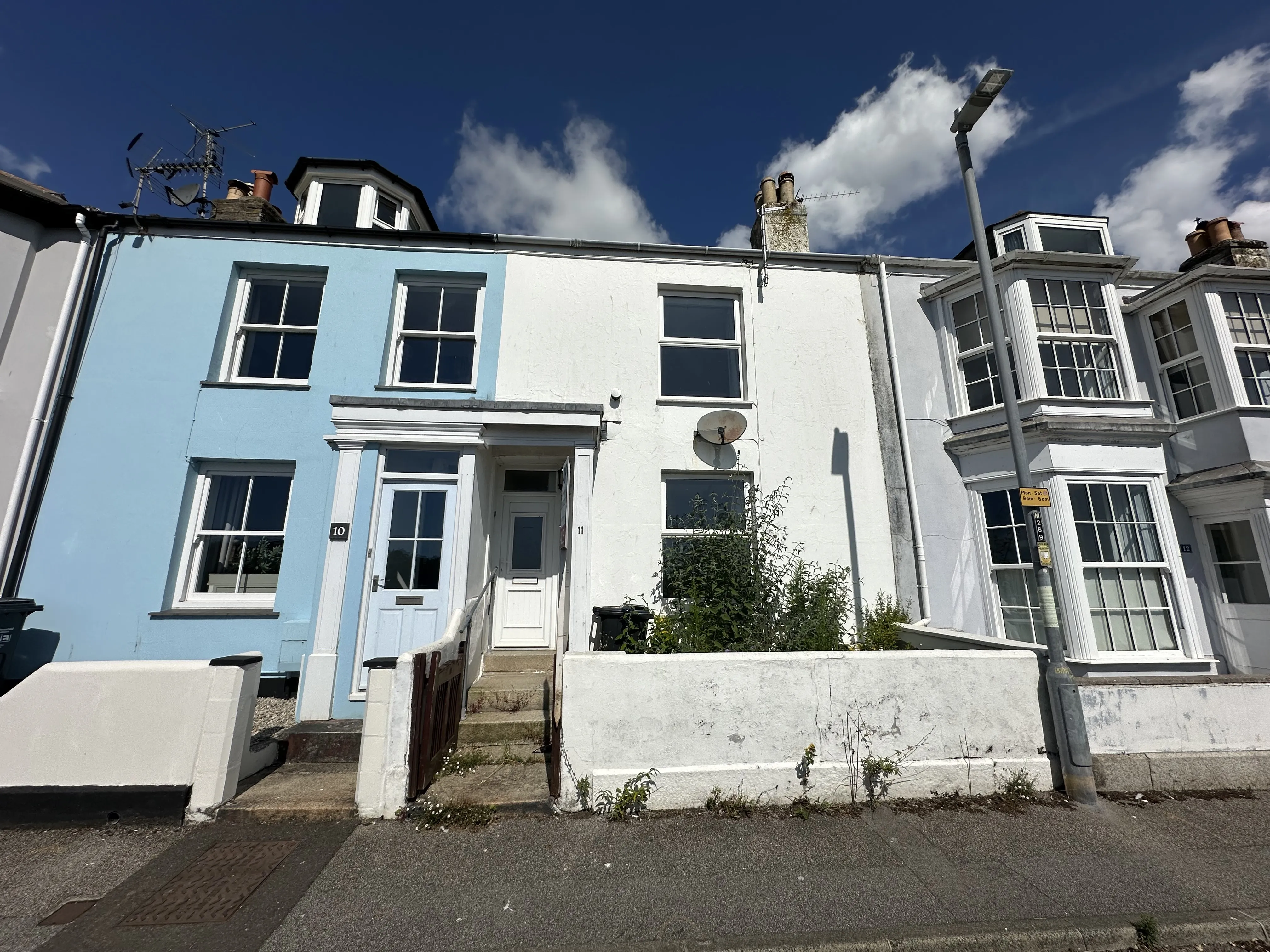VACANT - Freehold Mid Terrace House