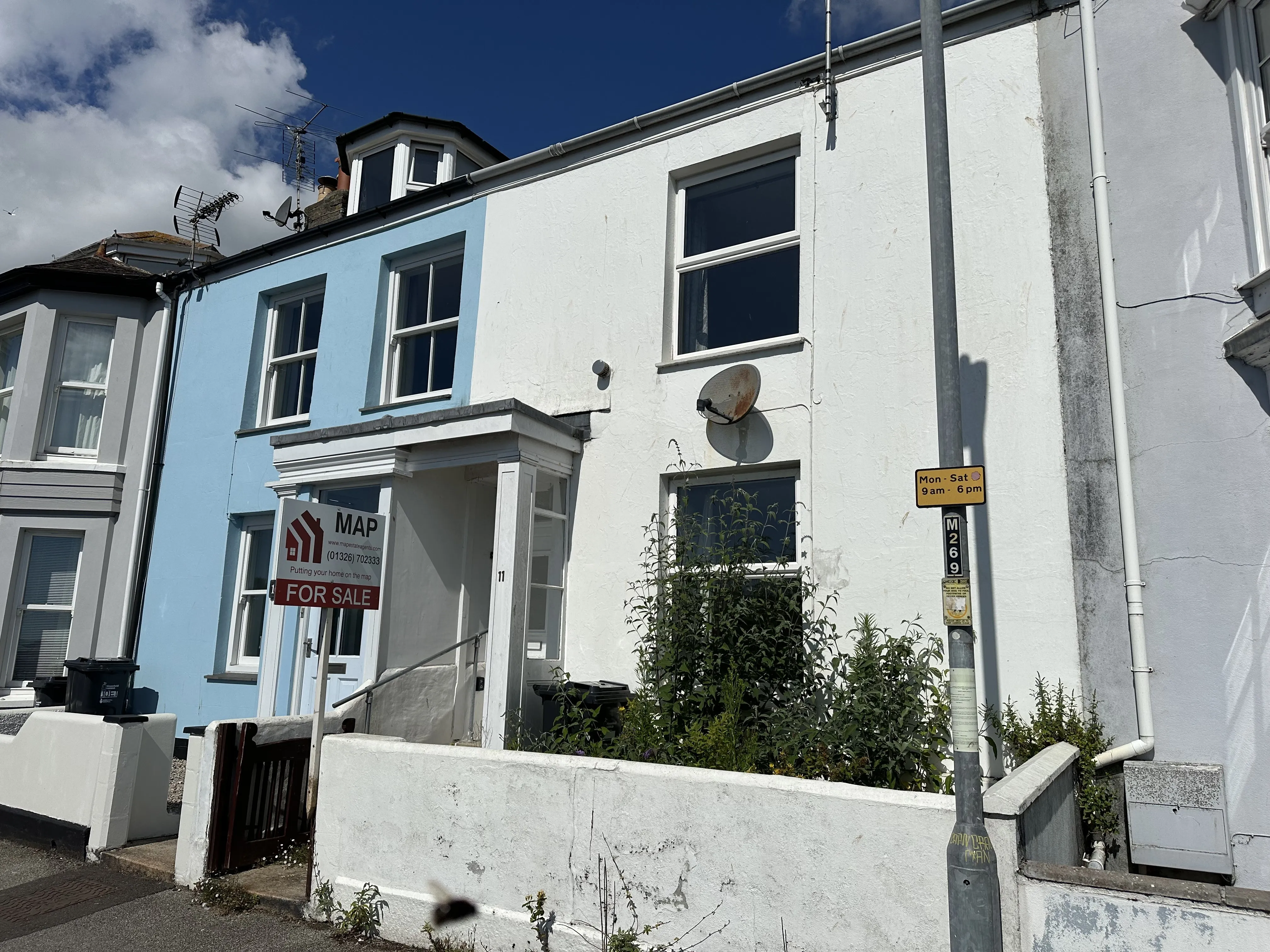 VACANT - Freehold Mid Terrace House