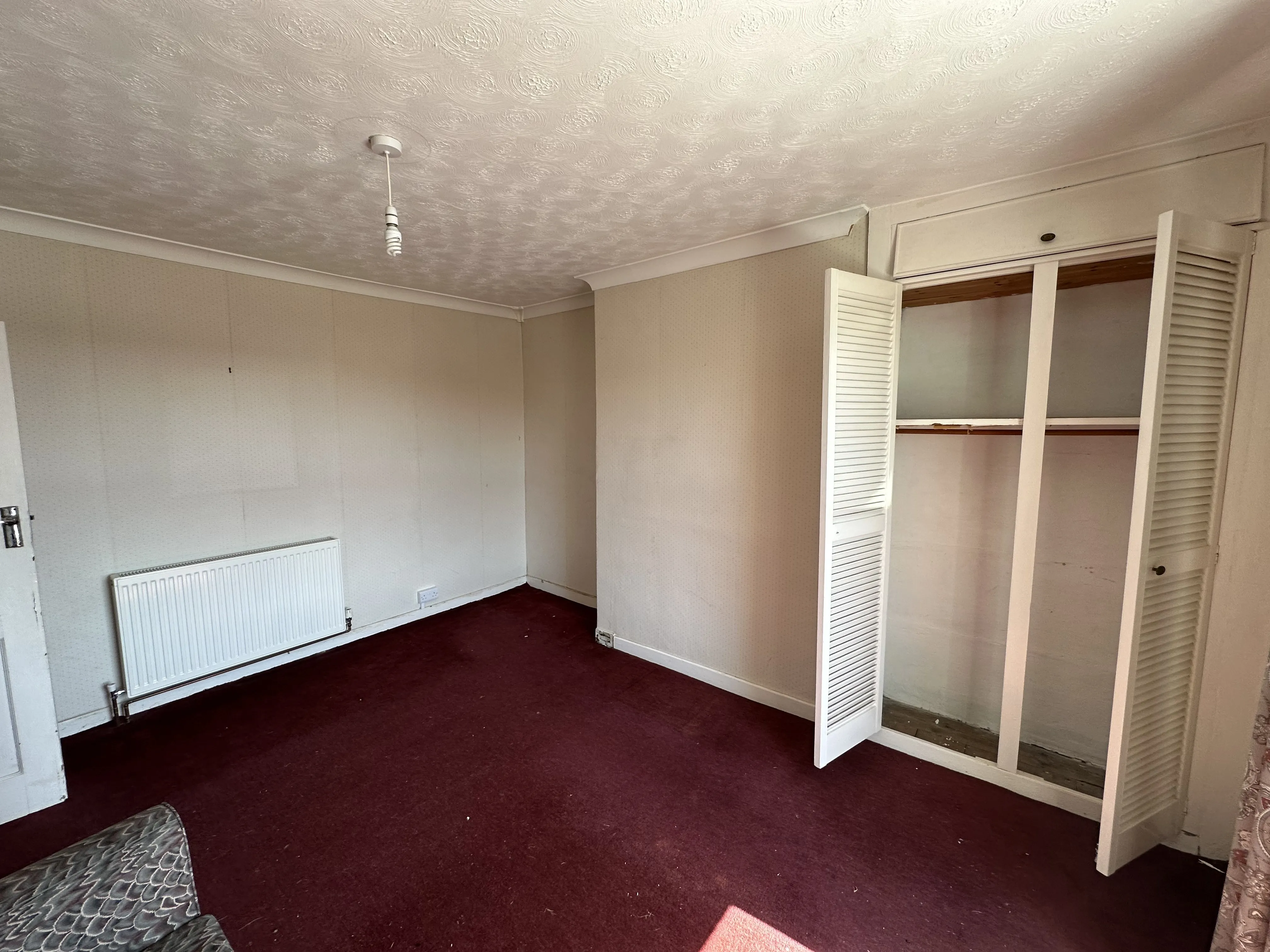 VACANT - Freehold Mid Terrace House