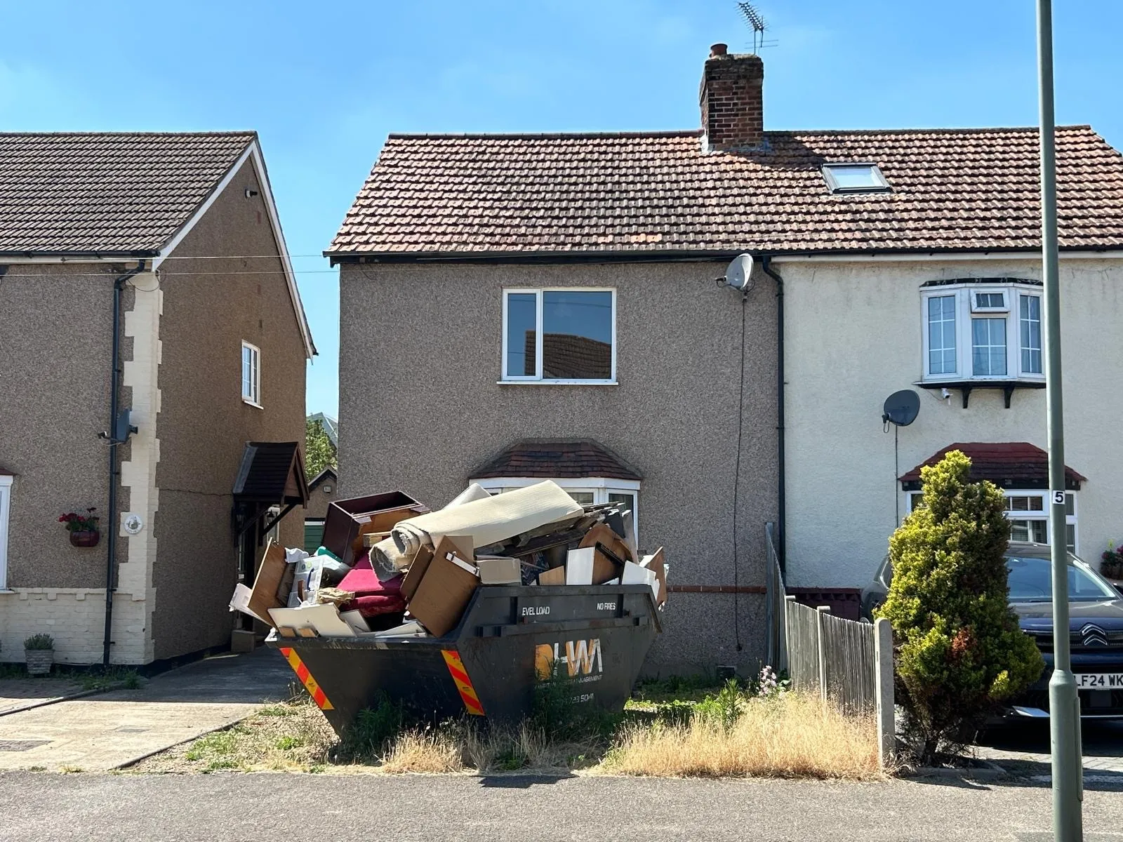 VACANT - Freehold Semi-Detached House 