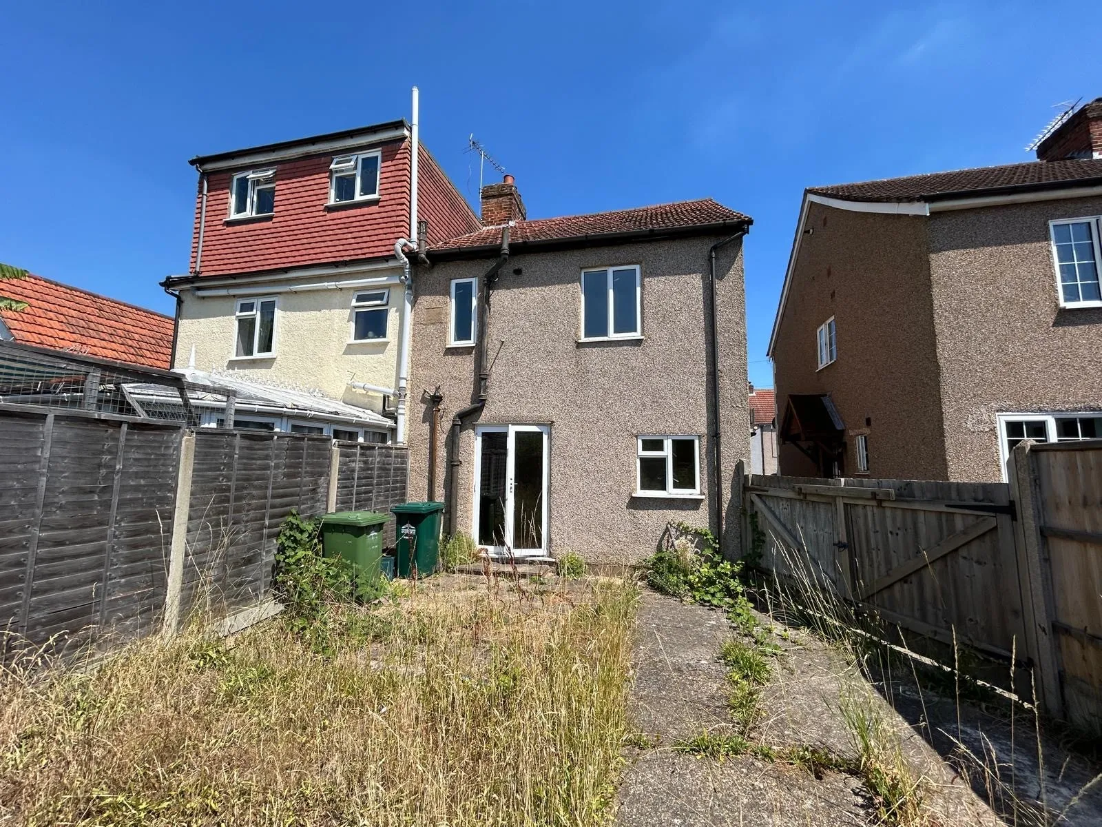 VACANT - Freehold Semi-Detached House 
