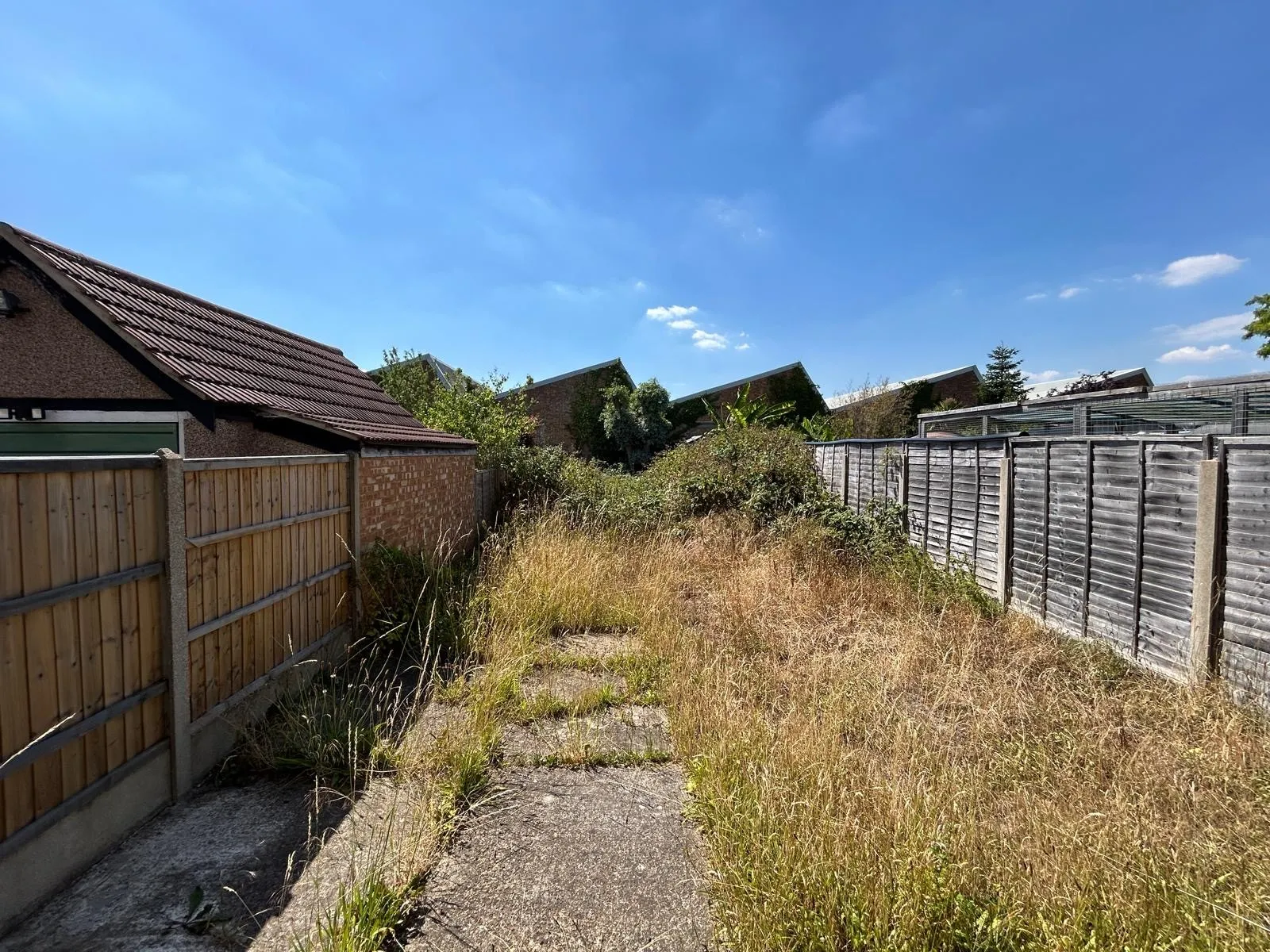 VACANT - Freehold Semi-Detached House 