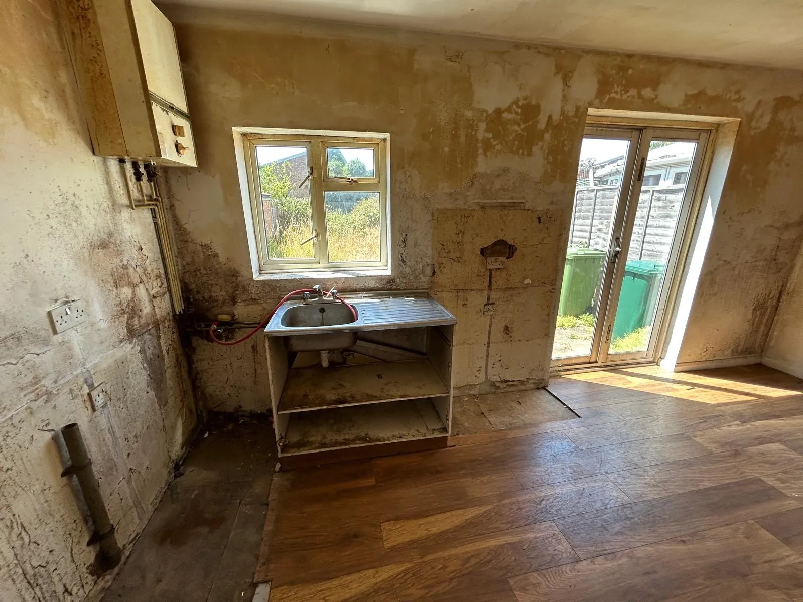VACANT - Freehold Semi-Detached House 