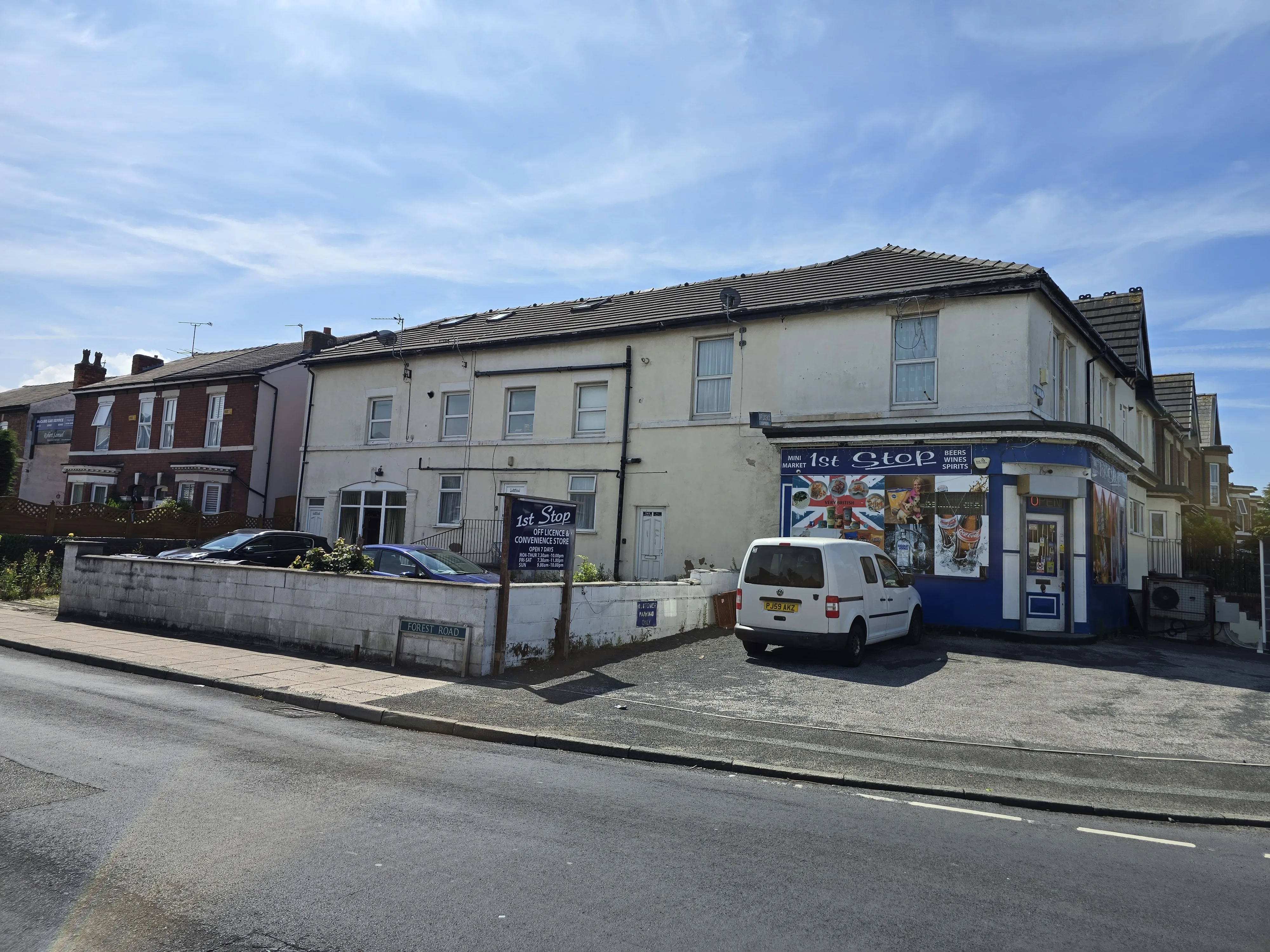 PART VACANT/INVESTMENT - Leasehold Mixed Use Building 