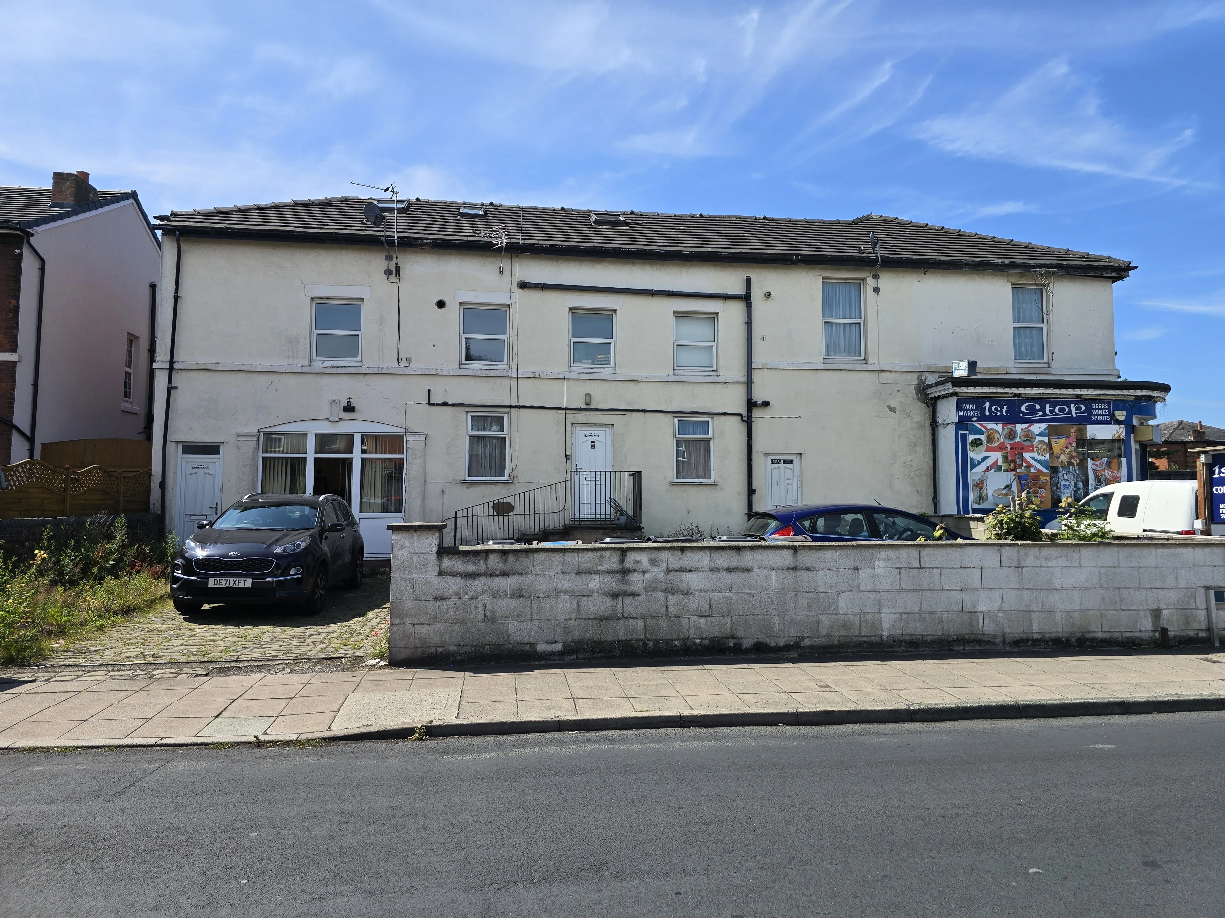 PART VACANT/INVESTMENT - Leasehold Mixed Use Building 