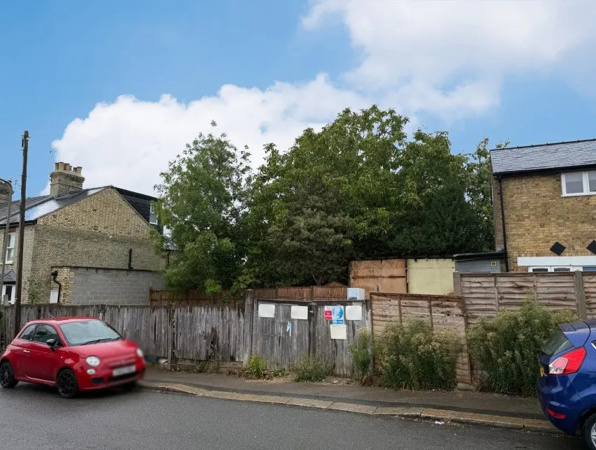 VACANT - Freehold Site with Planning Permission 