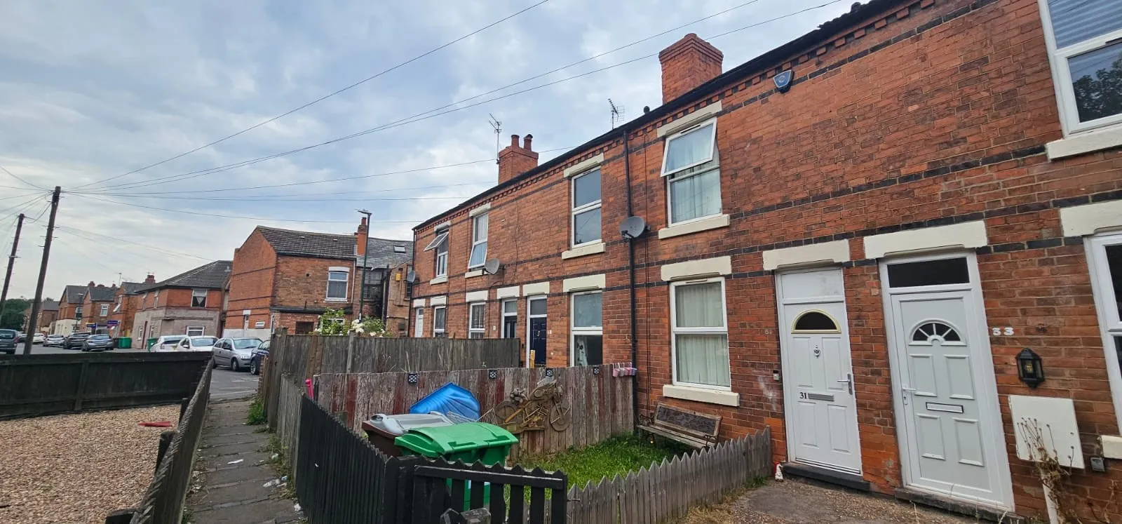 VACANT - Freehold Mid Terrace House