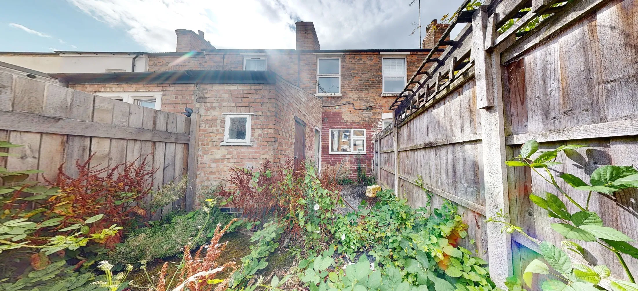 VACANT - Freehold Mid Terrace House