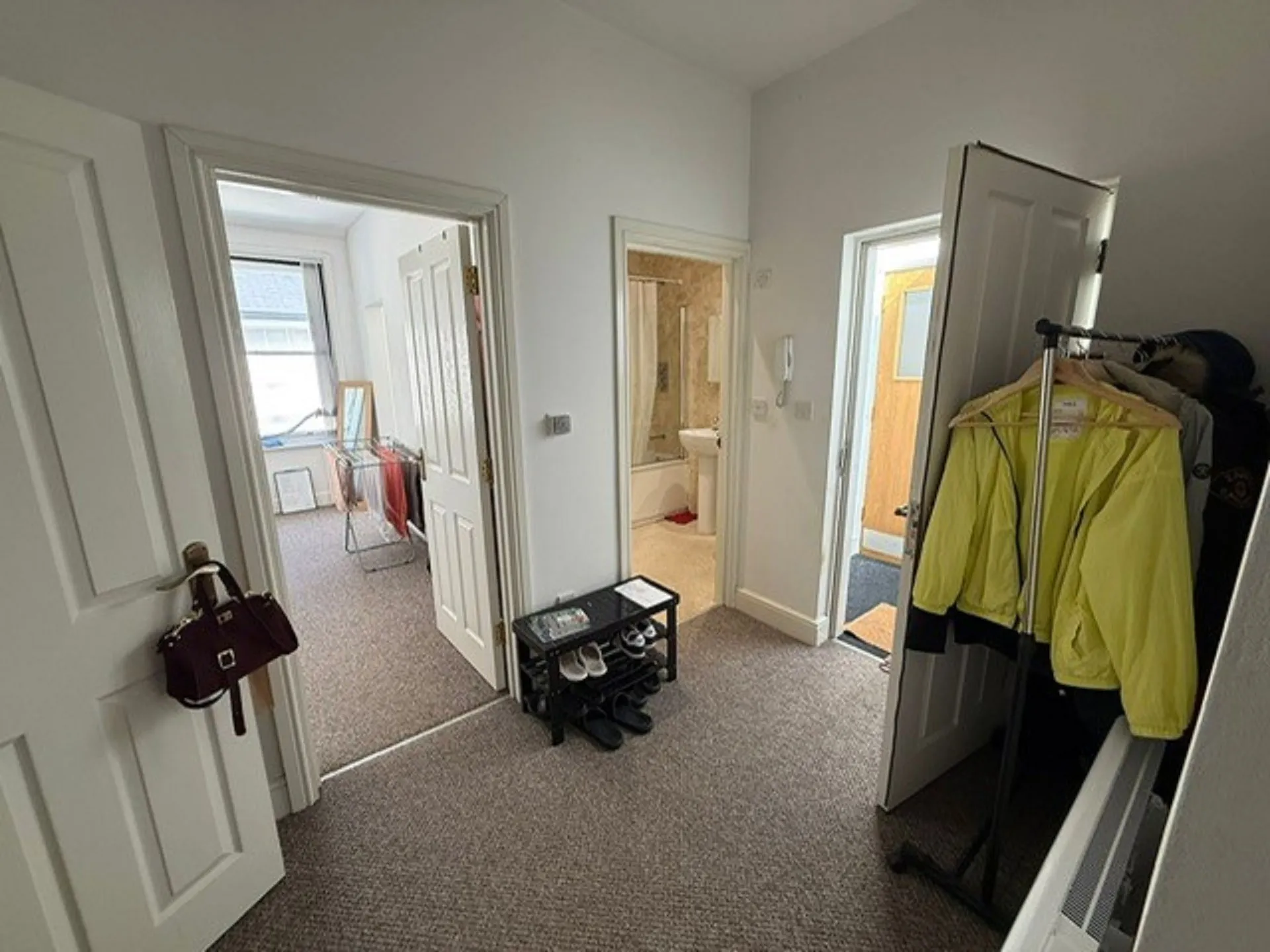 INVESTMENT - Leasehold Self Contained Second Floor Flat 