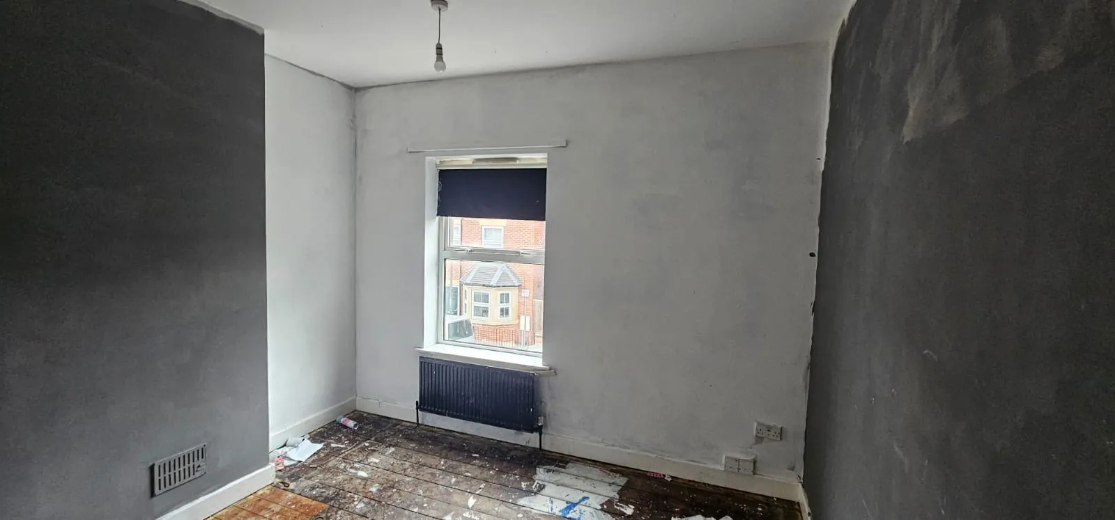 VACANT - Freehold Mid Terrace House
