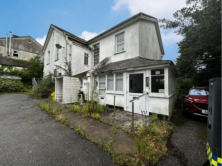 VACANT - Freehold Detached Former Sheltered Housing for the Elderly 