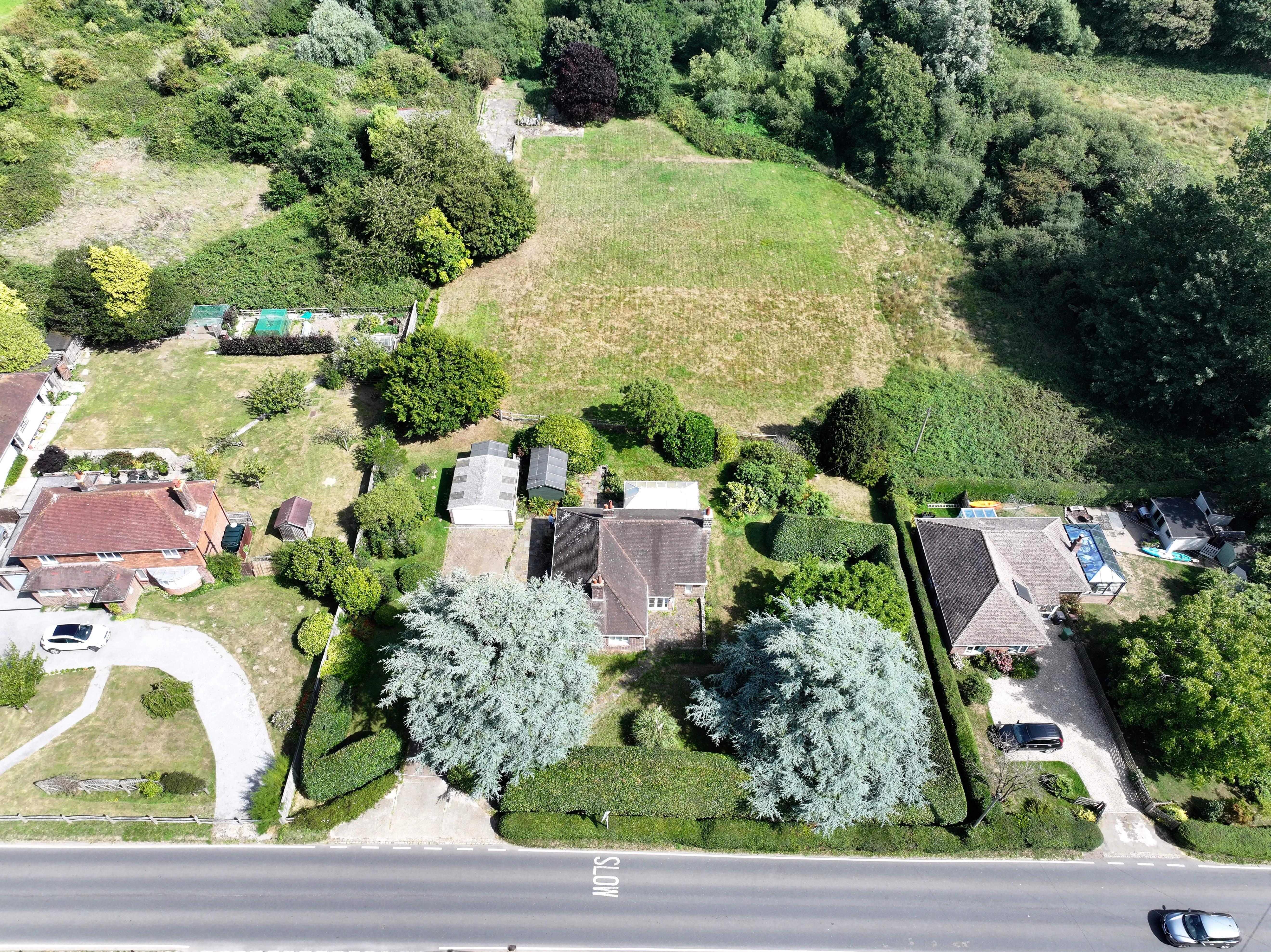 VACANT - Freehold Detached House set within a 3 Acre Plot 