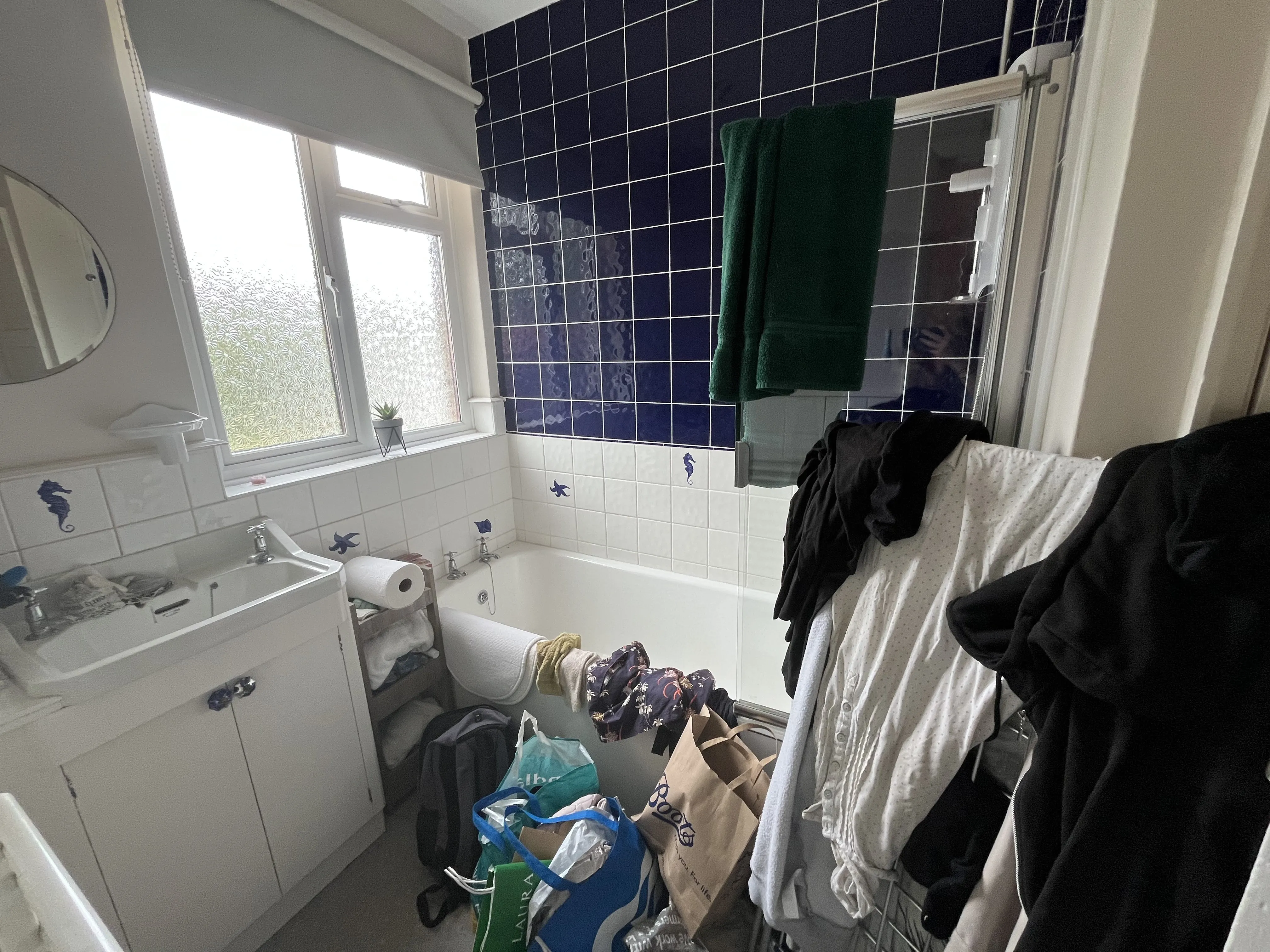 VACANT - Freehold Detached House set within a 3 Acre Plot 