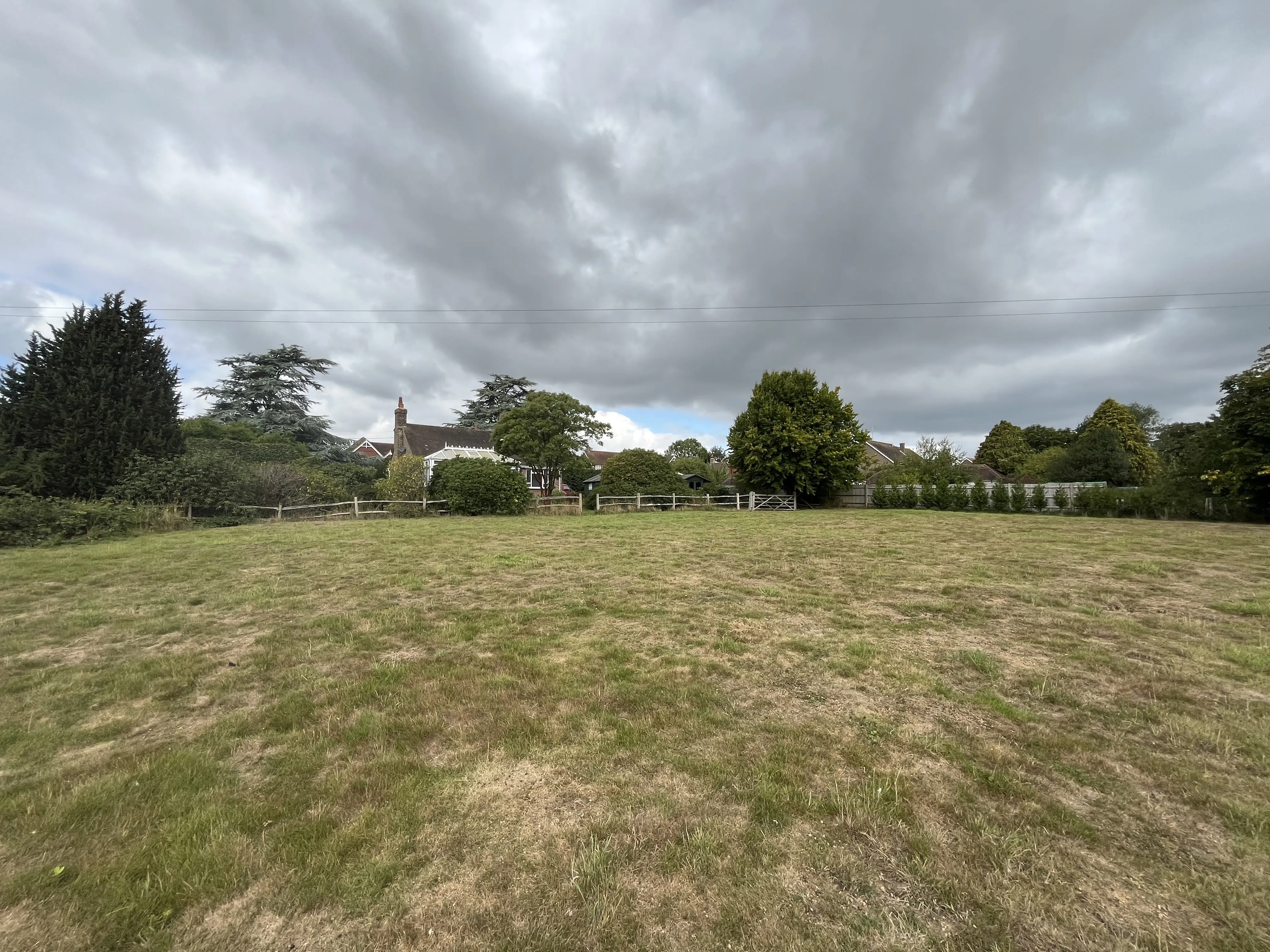 VACANT - Freehold Detached House set within a 3 Acre Plot 