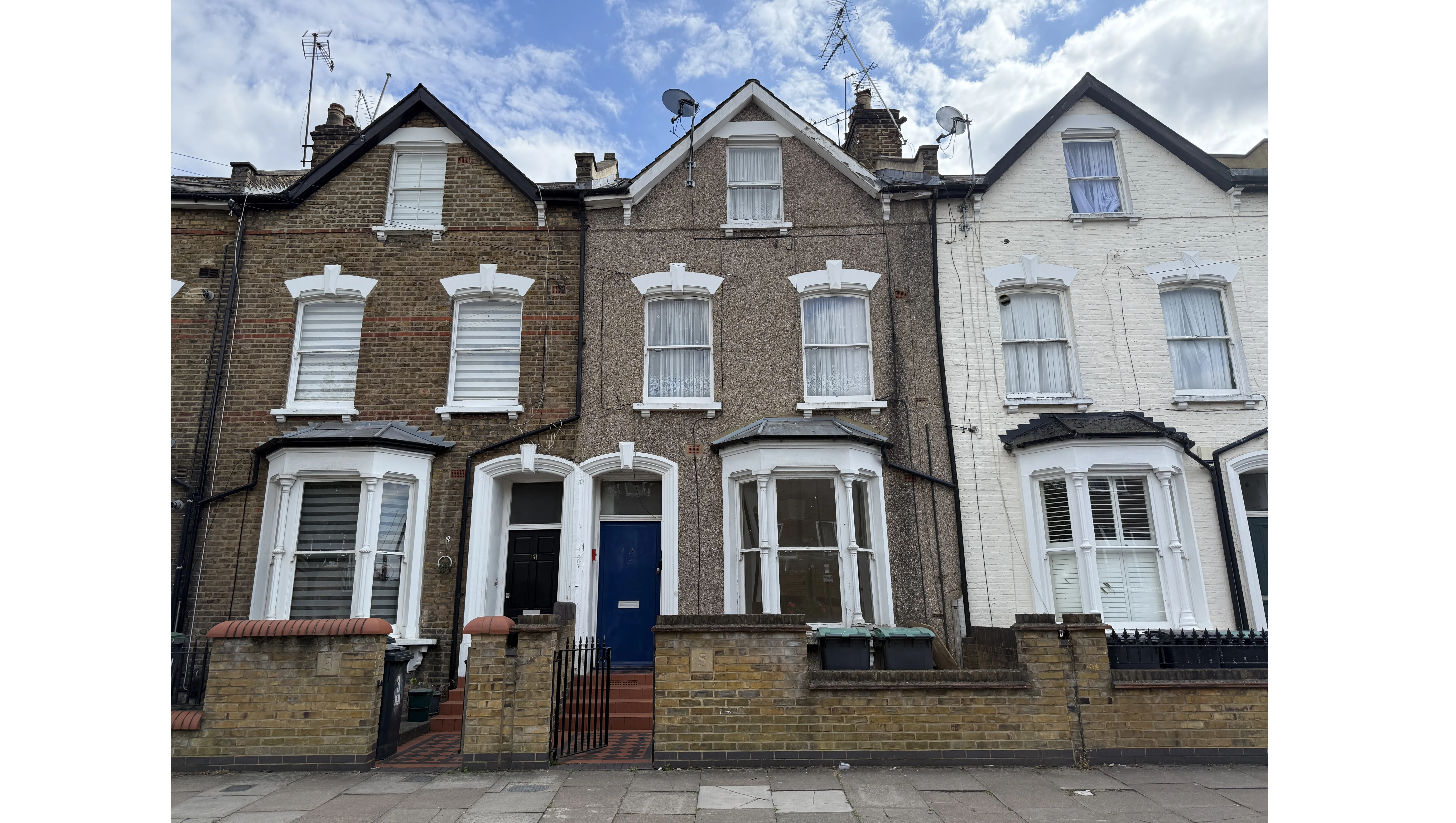 VACANT - Leasehold Self Contained Ground Floor Flat