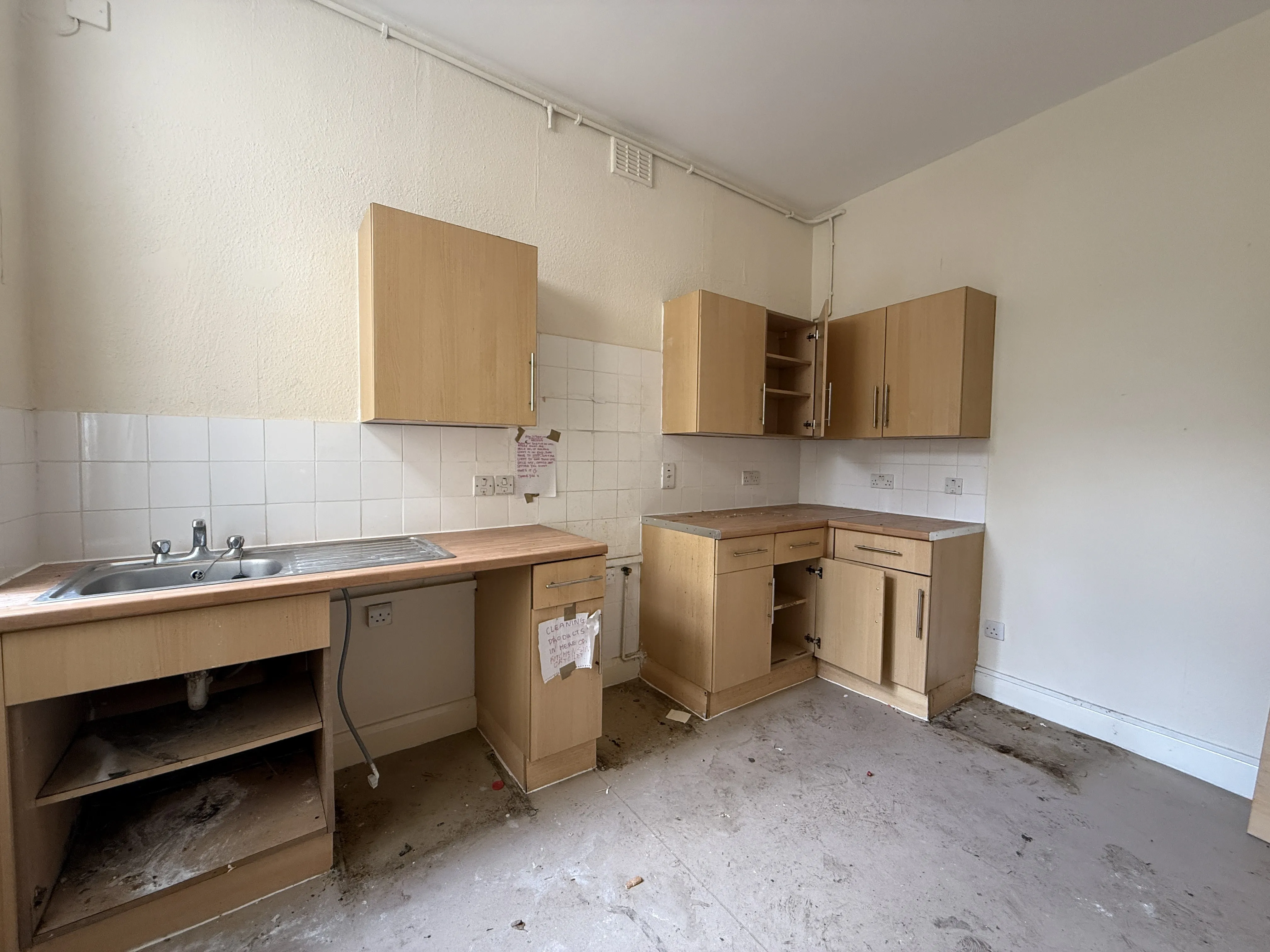 VACANT - Leasehold Self Contained Ground Floor Flat