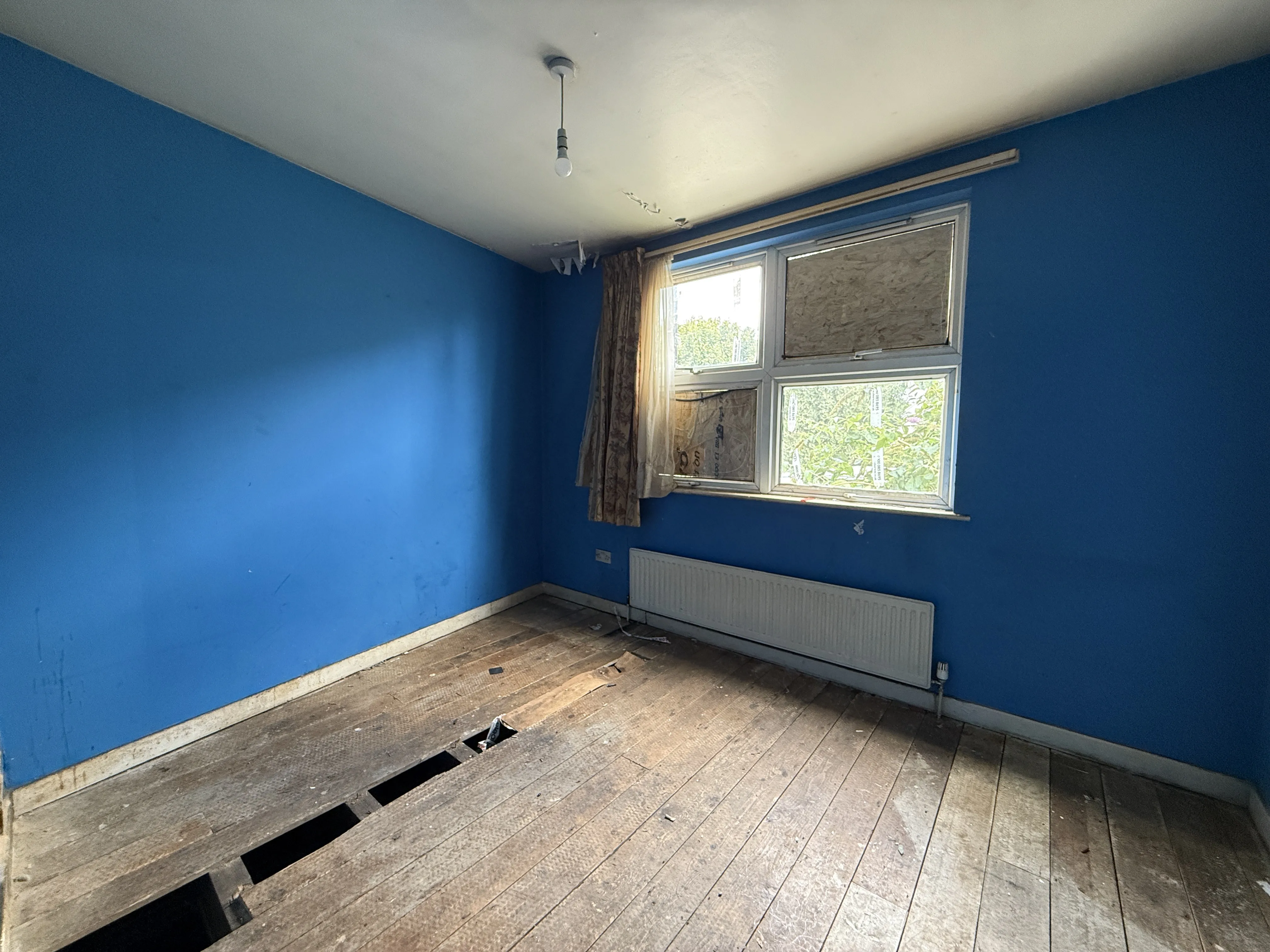 VACANT - Long Leasehold Self Contained Ground Floor Flat