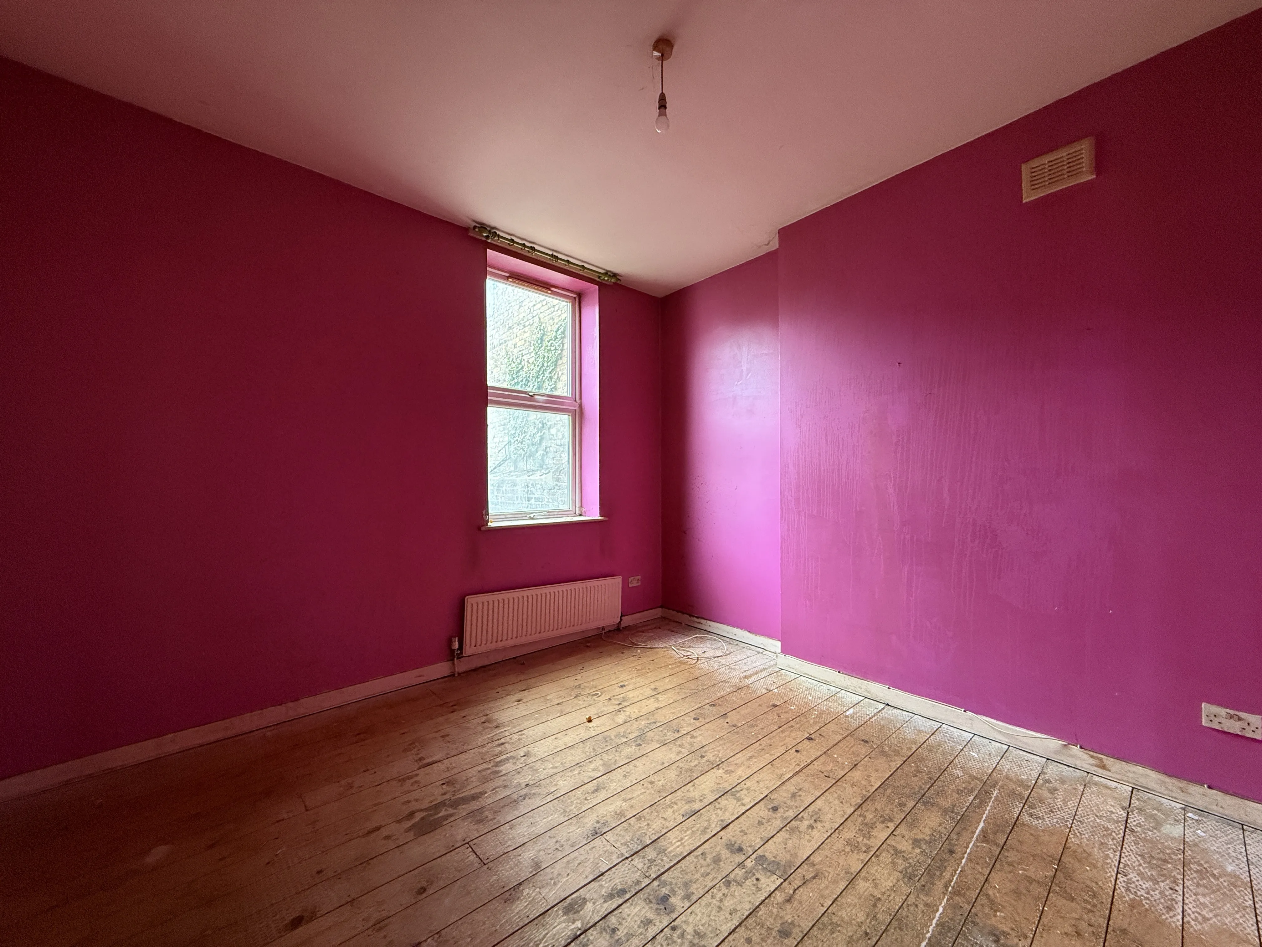 VACANT - Long Leasehold Self Contained Ground Floor Flat