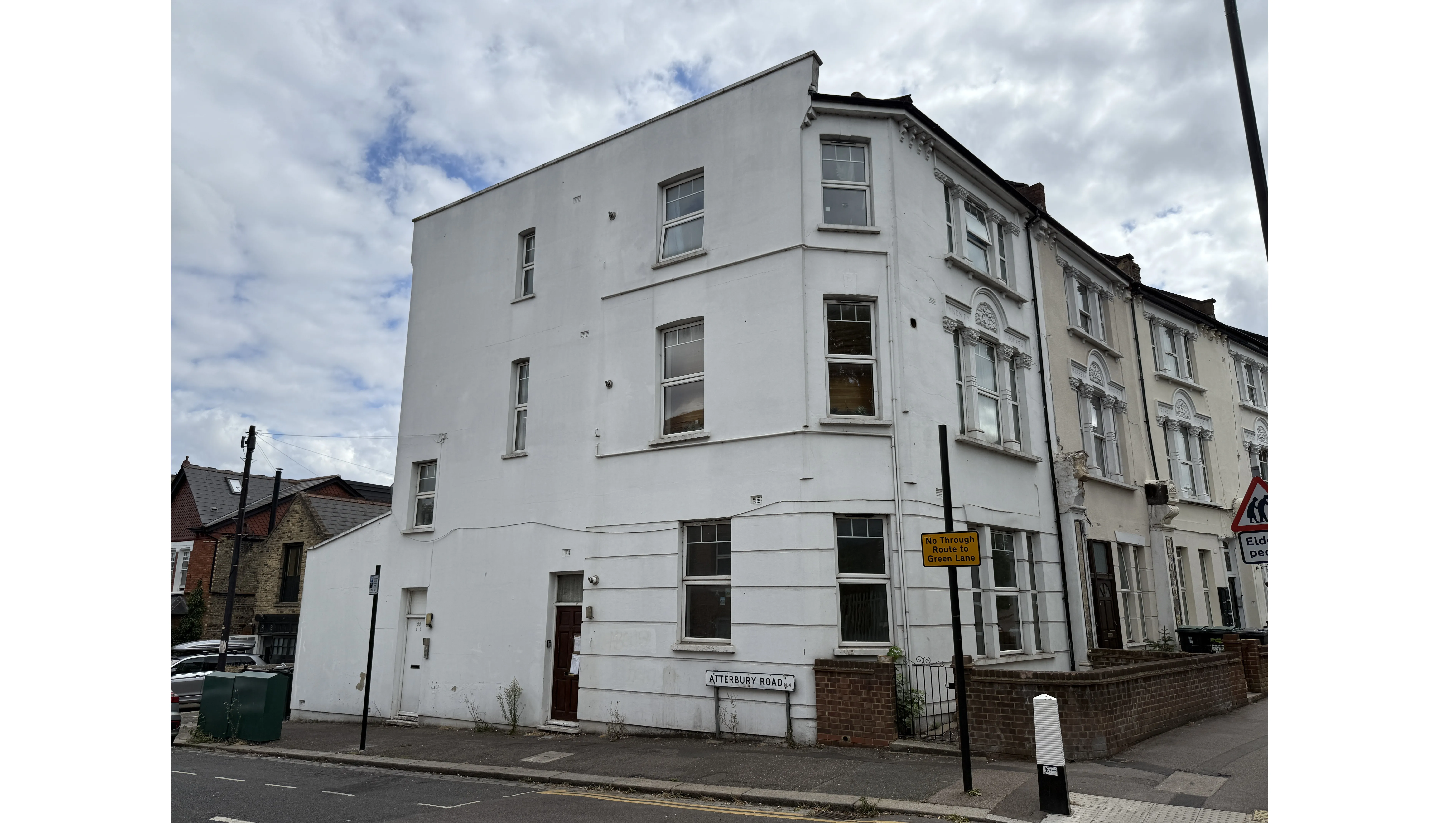 VACANT - Long Leasehold Self Contained Ground Floor Flat