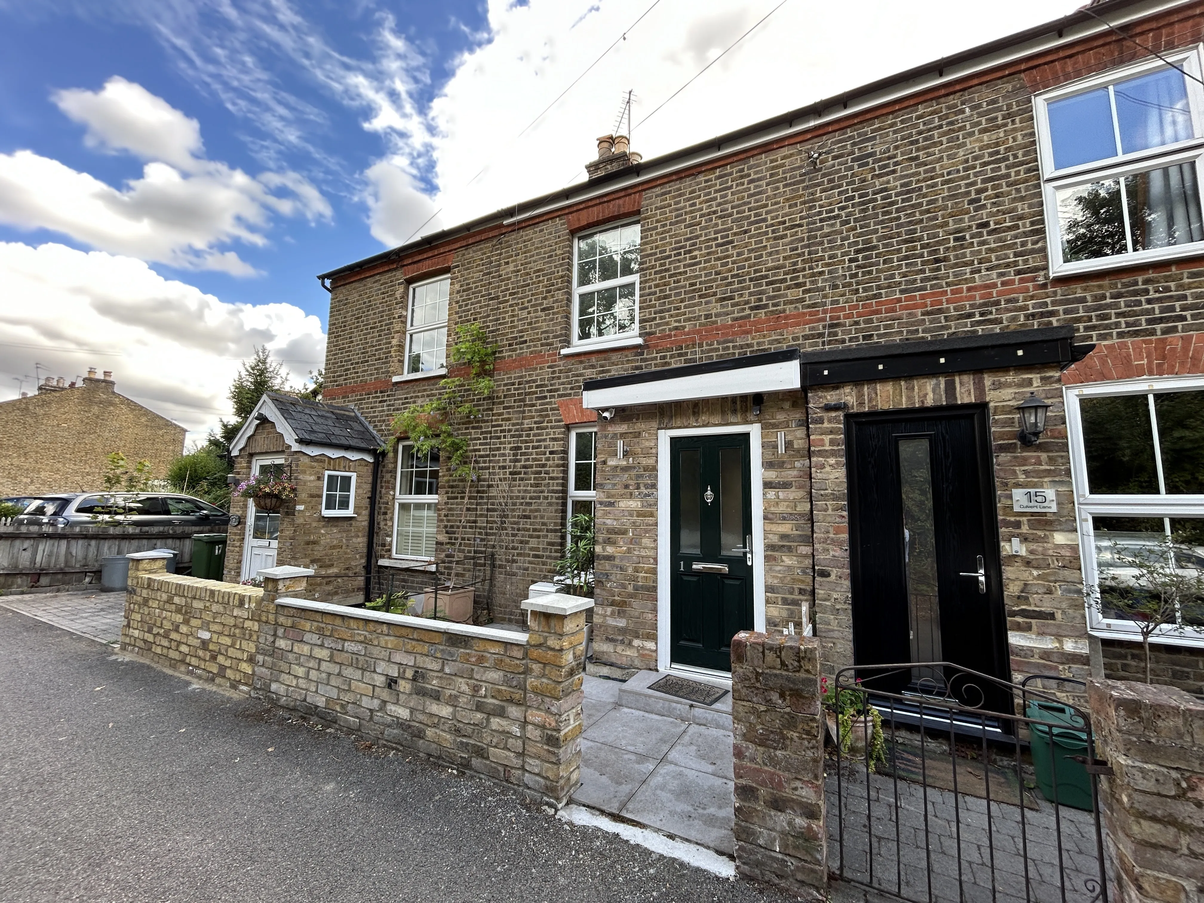 VACANT - Freehold Mid Terrace House
