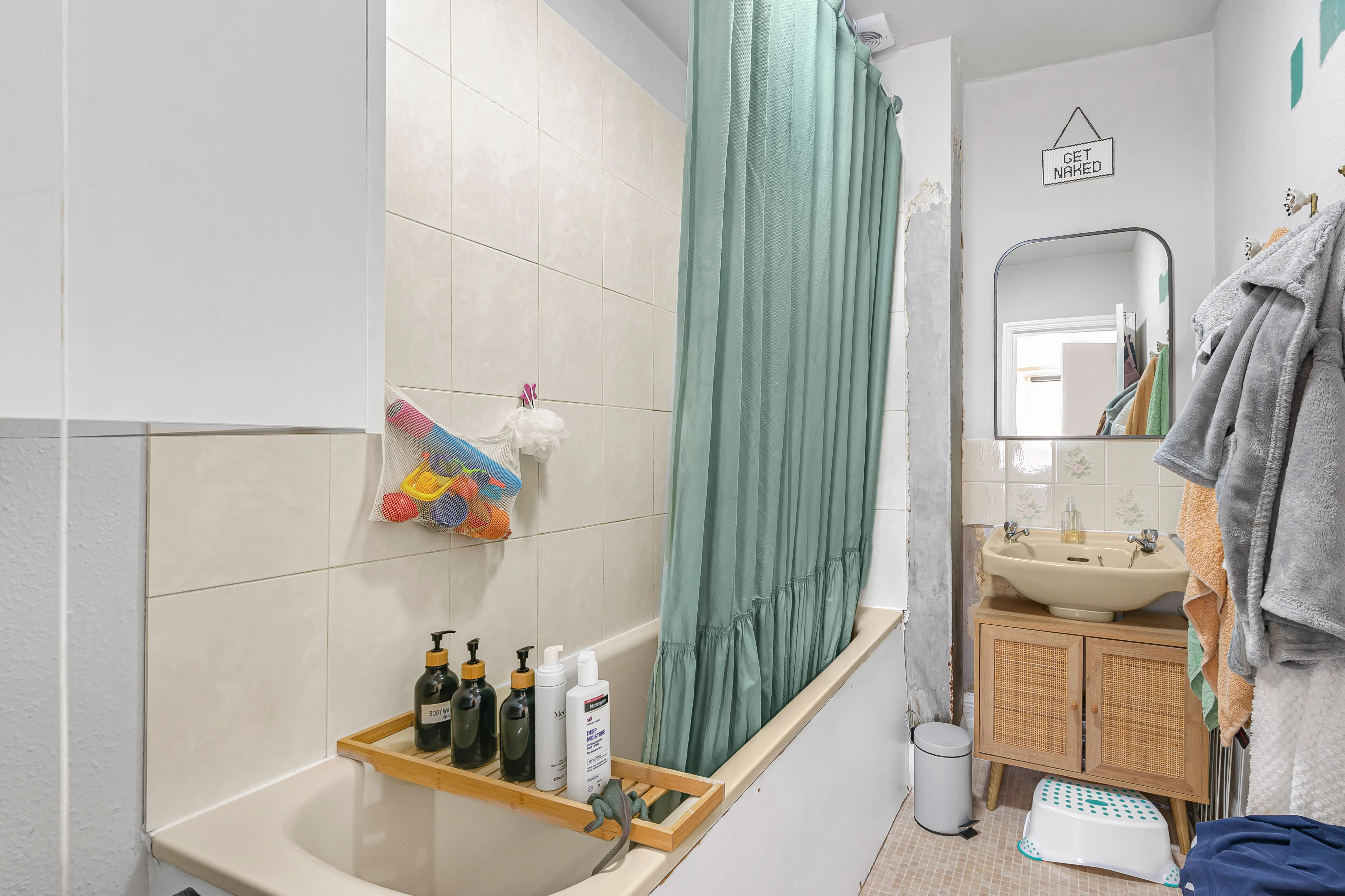 INVESTMENT - Freehold Semi Detached Building 