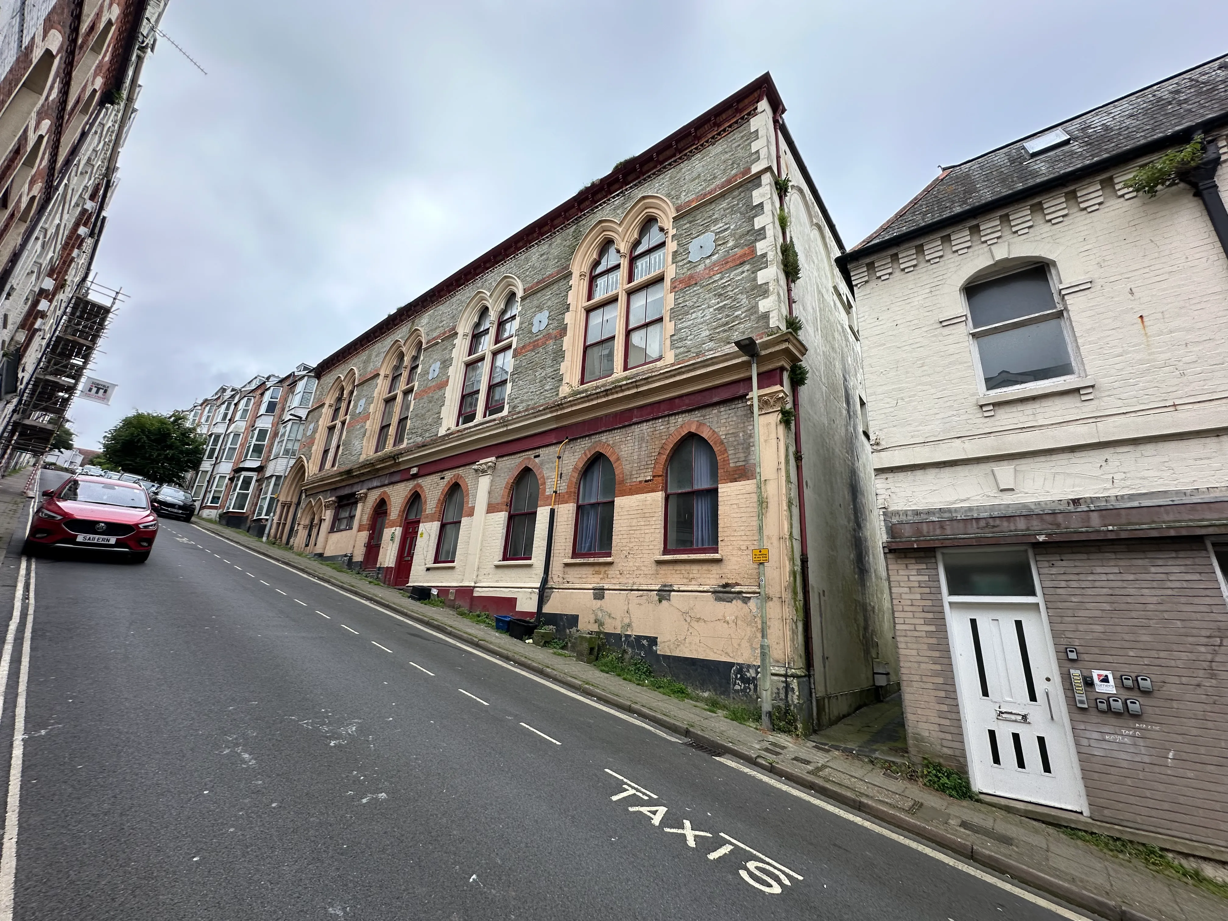 VACANT - Freehold Mid Terrace House with Rear Yard