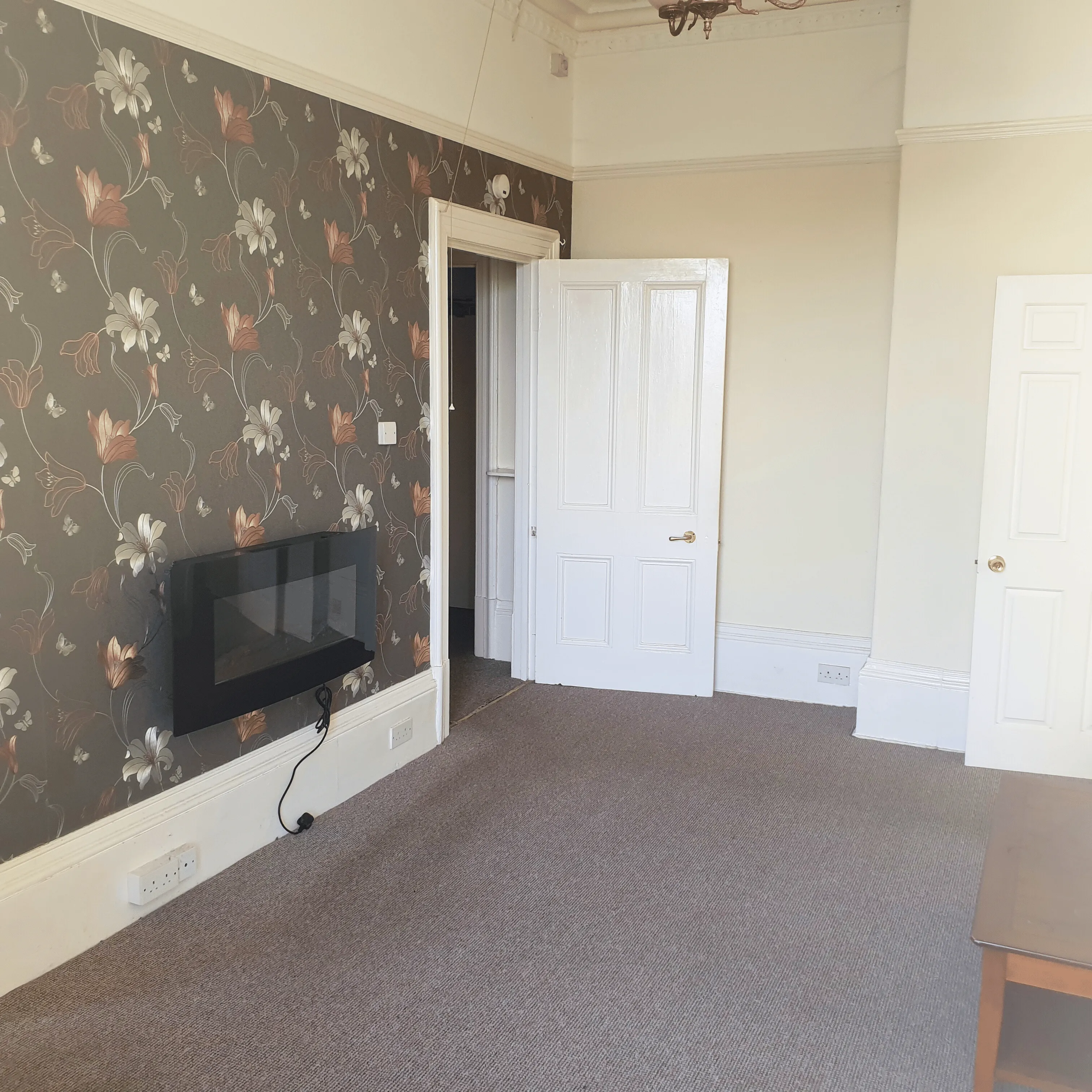 INVESTMENT - Substantial Freehold Semi Detached Building