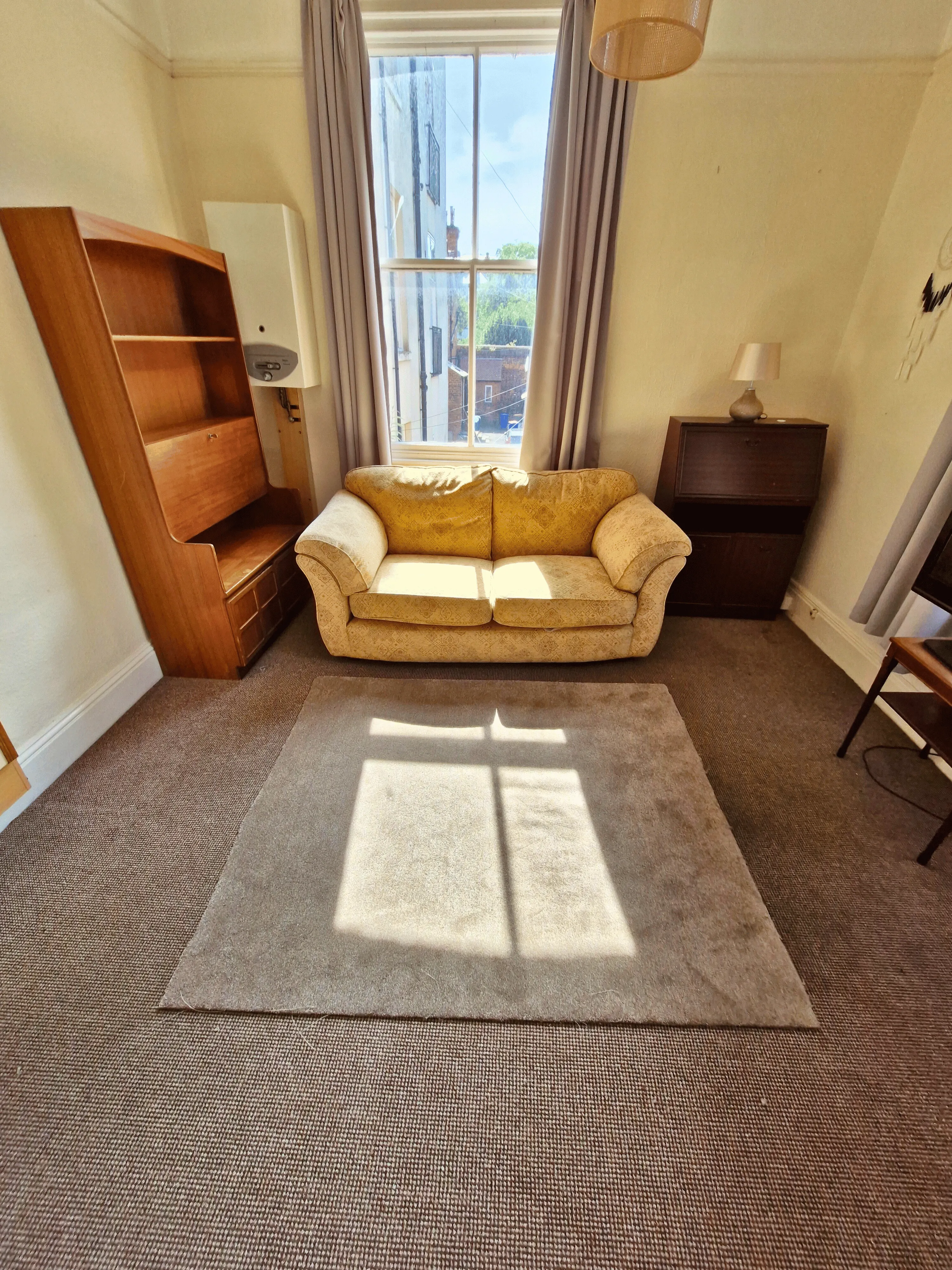 INVESTMENT - Substantial Freehold Semi Detached Building
