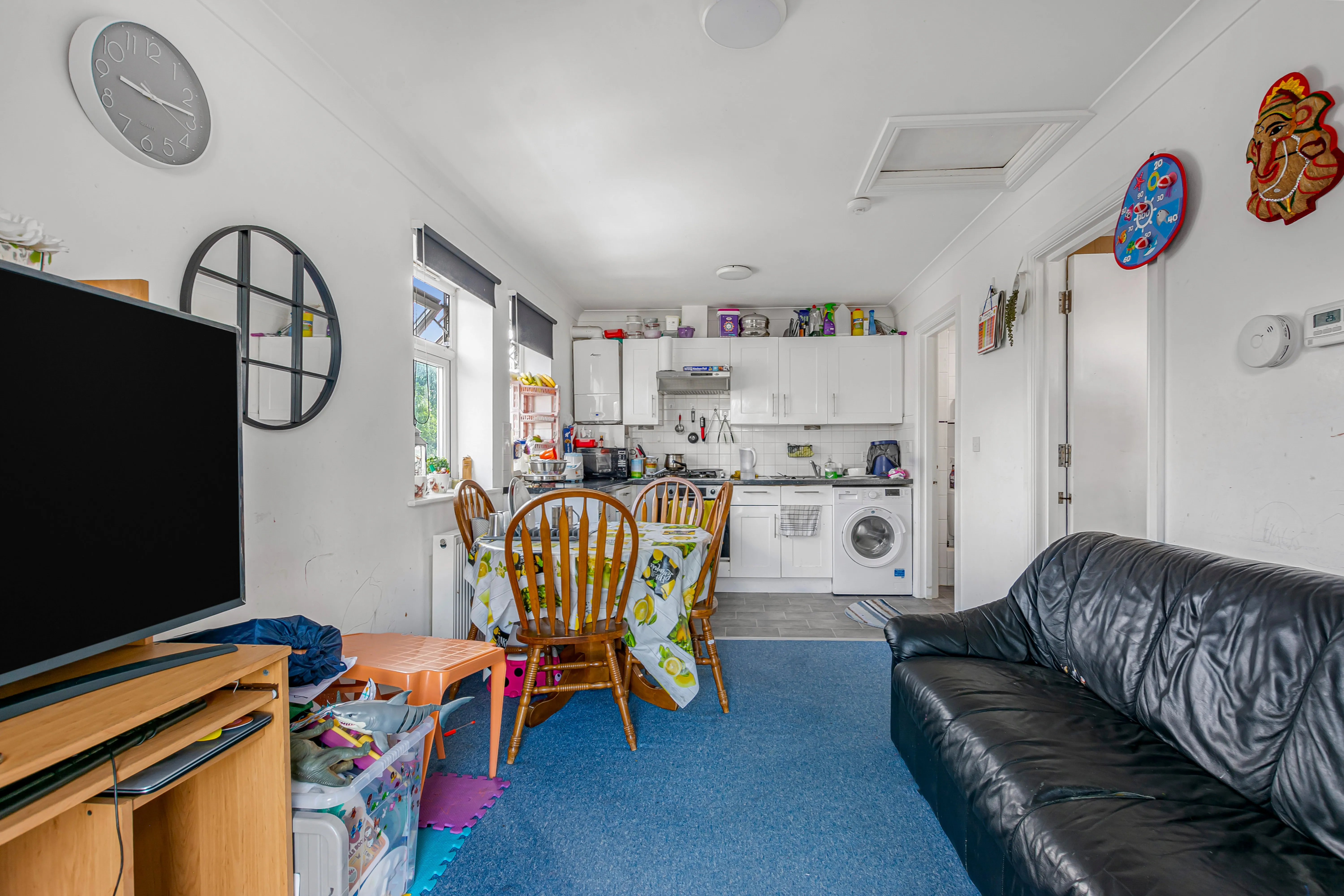 INVESTMENT - Freehold Semi Detached Building