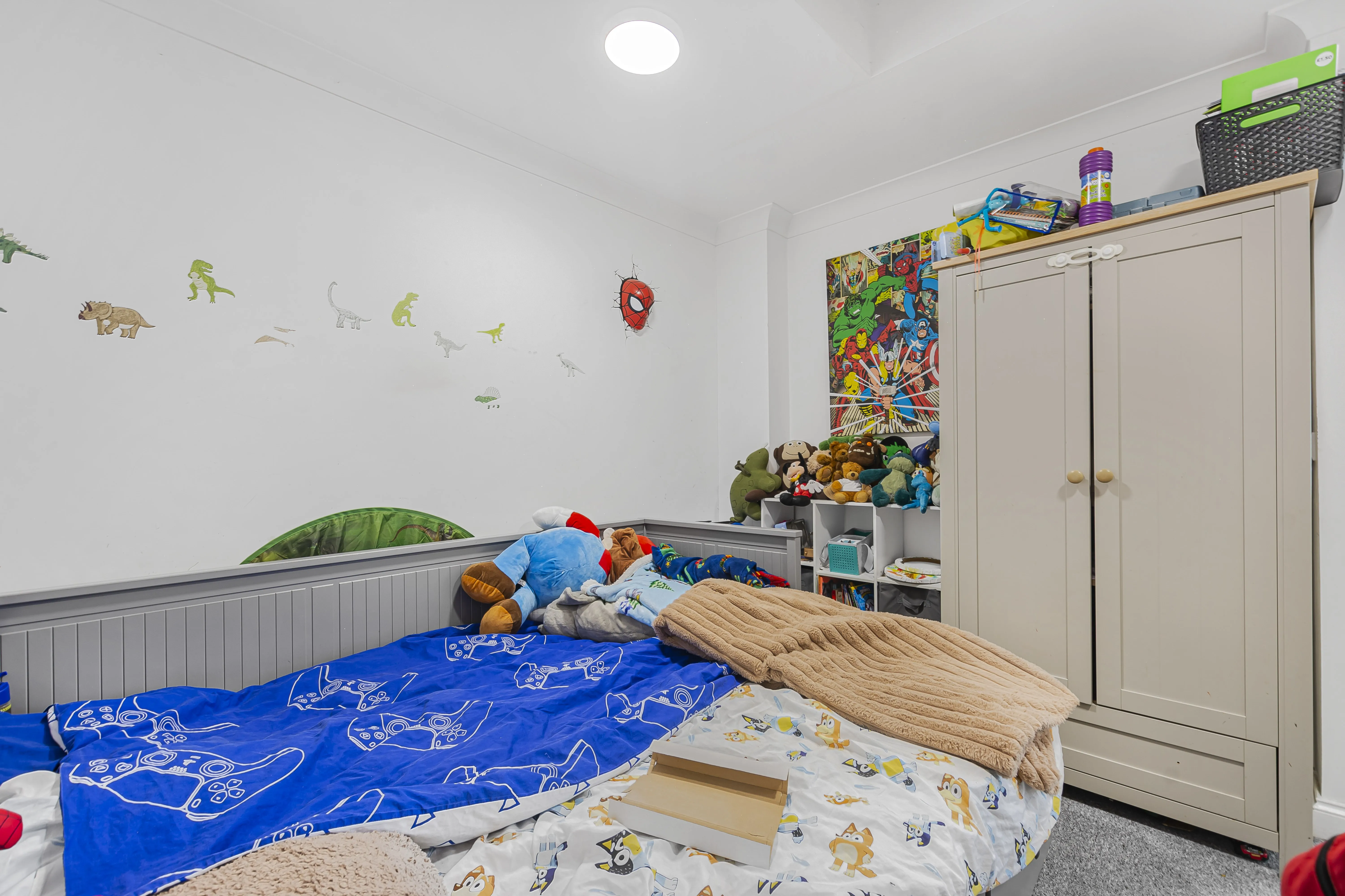 INVESTMENT - Freehold Semi Detached Building