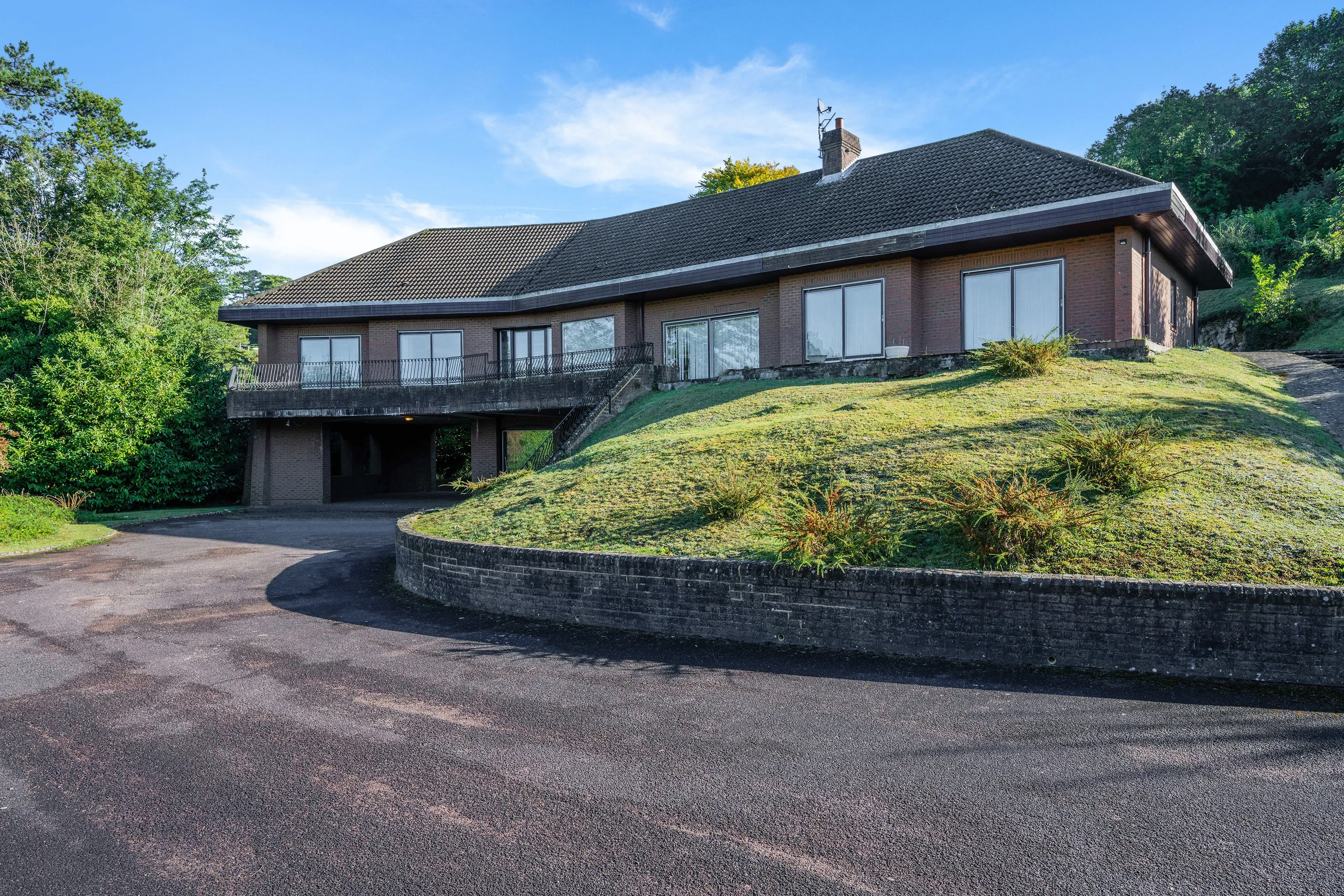 VACANT - Two Adjoining Freehold Sites with Planning