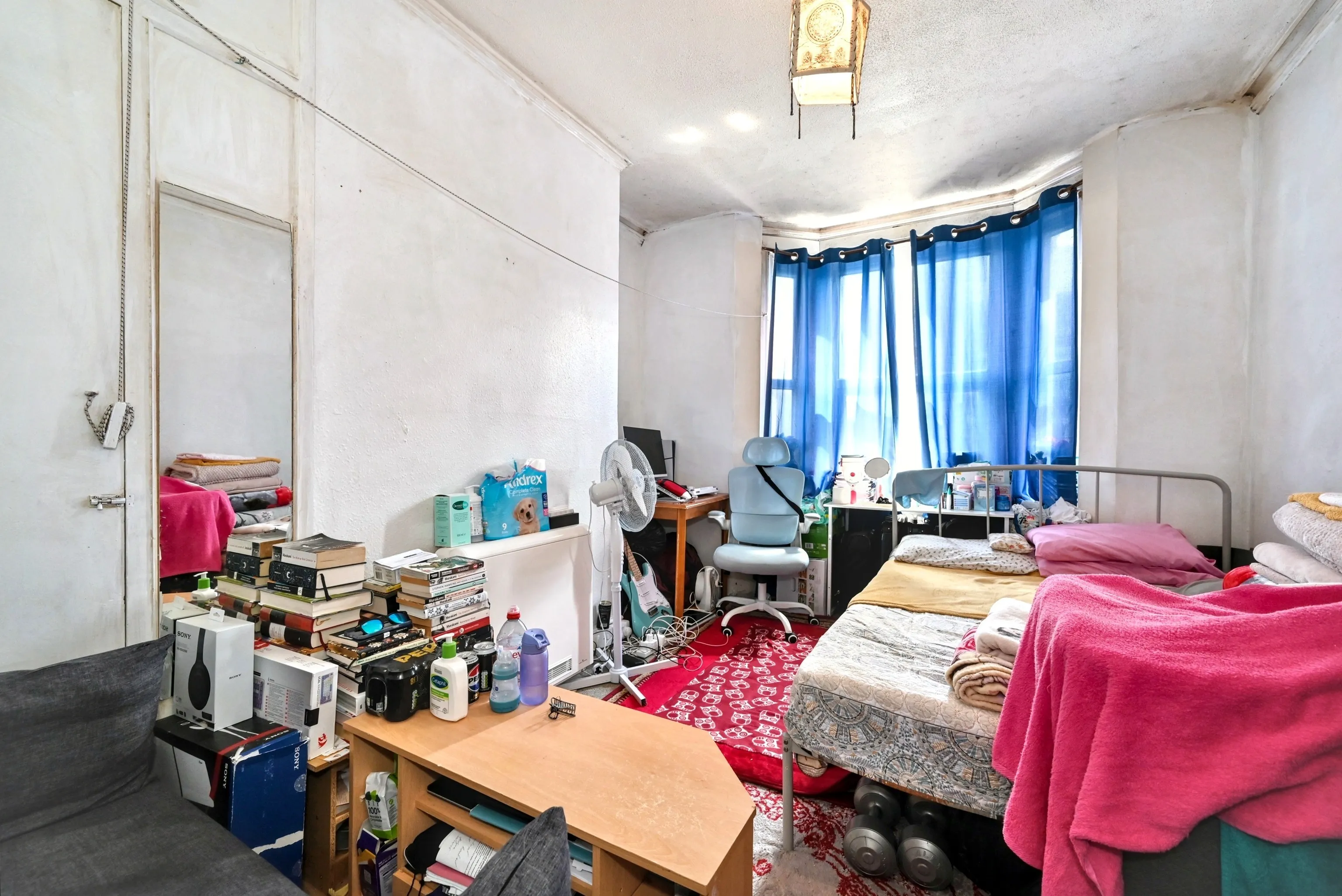 INVESTMENT - Freehold End of Terrace Building