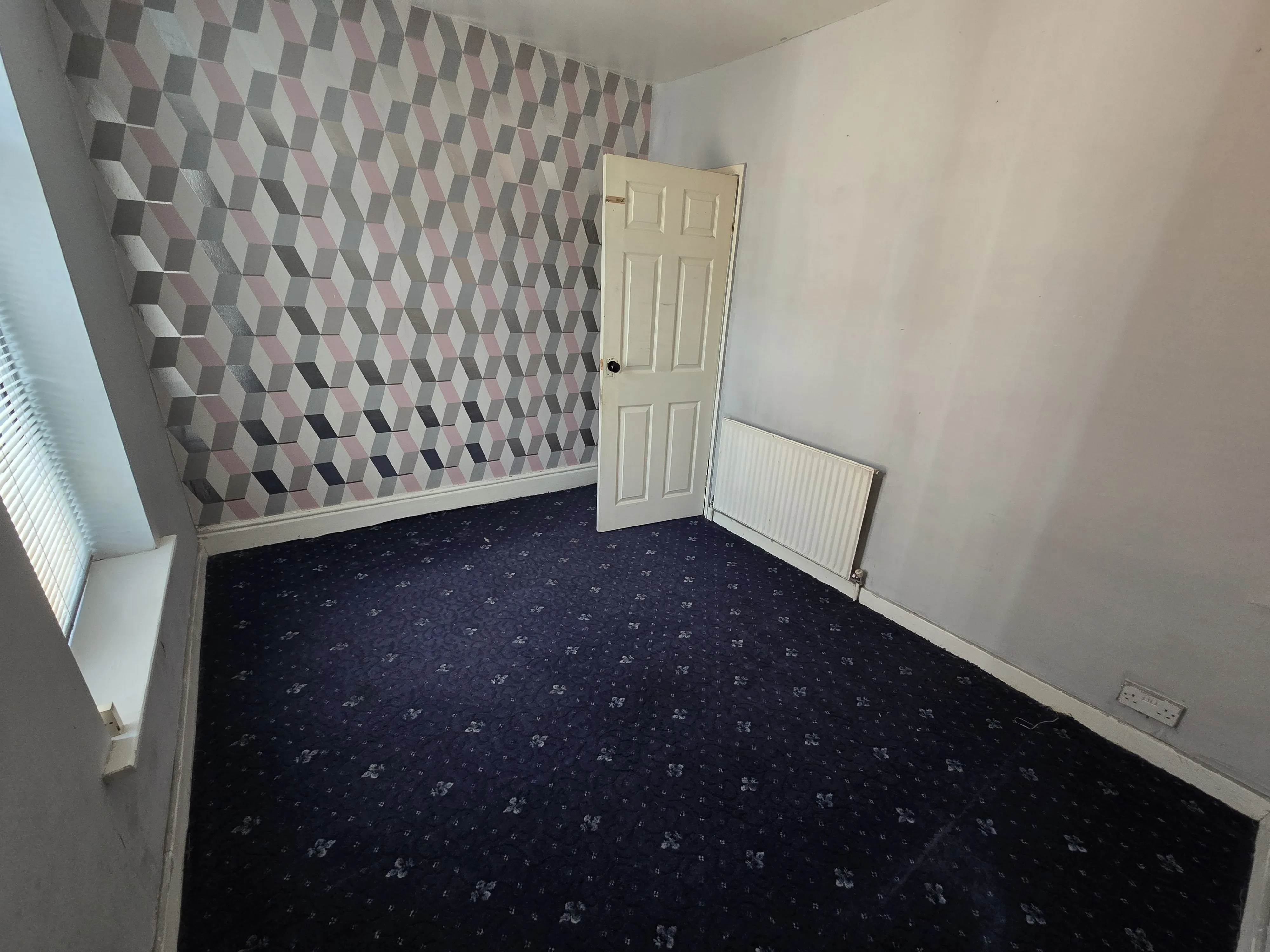 VACANT - Freehold Terrace House