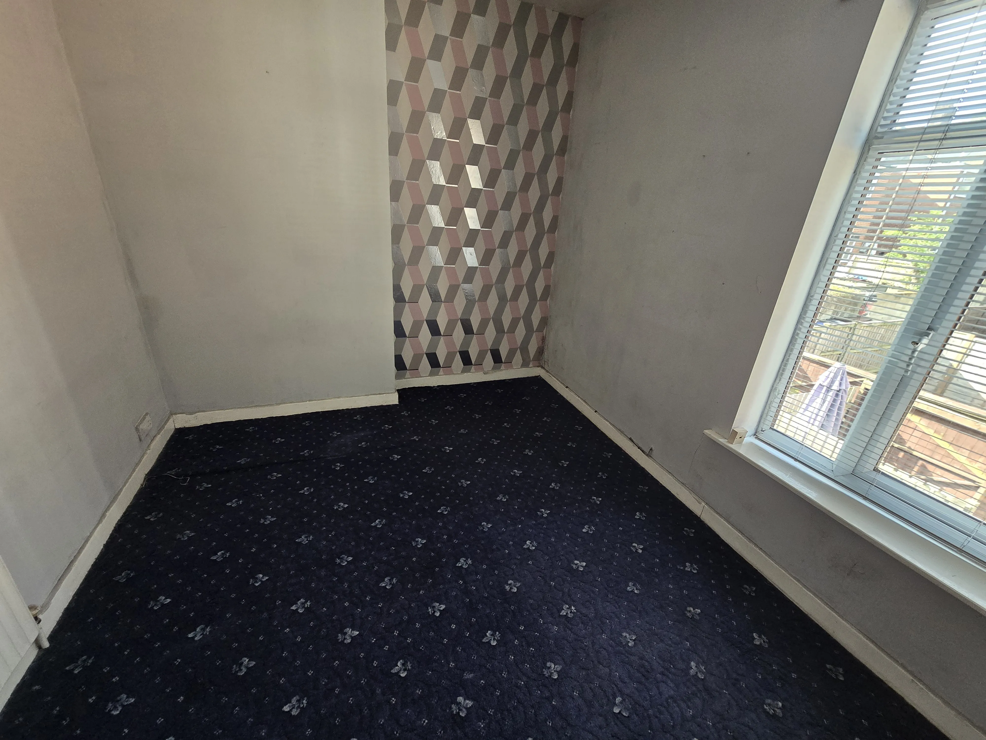 VACANT - Freehold Terrace House