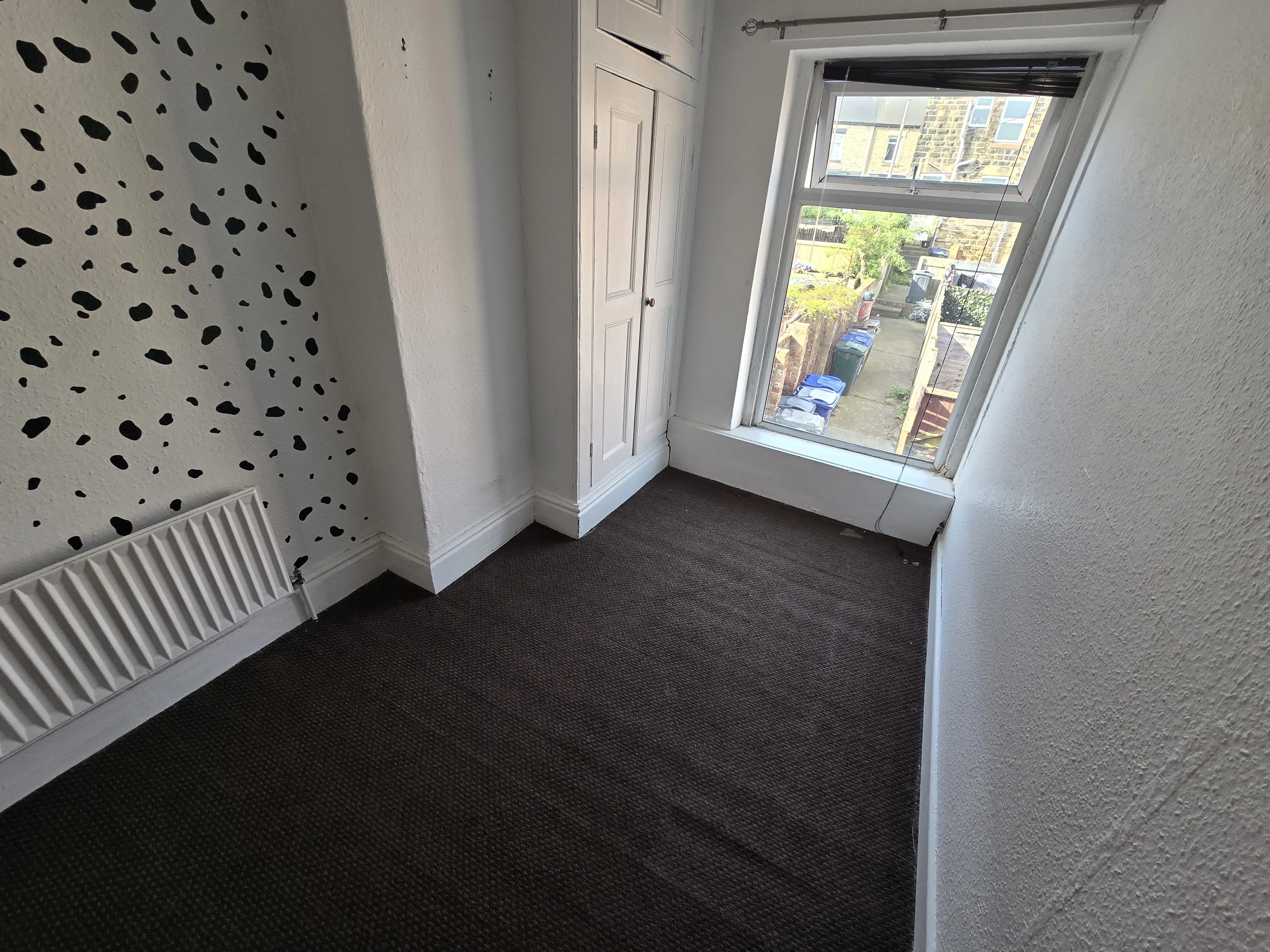 VACANT - Freehold Terrace House