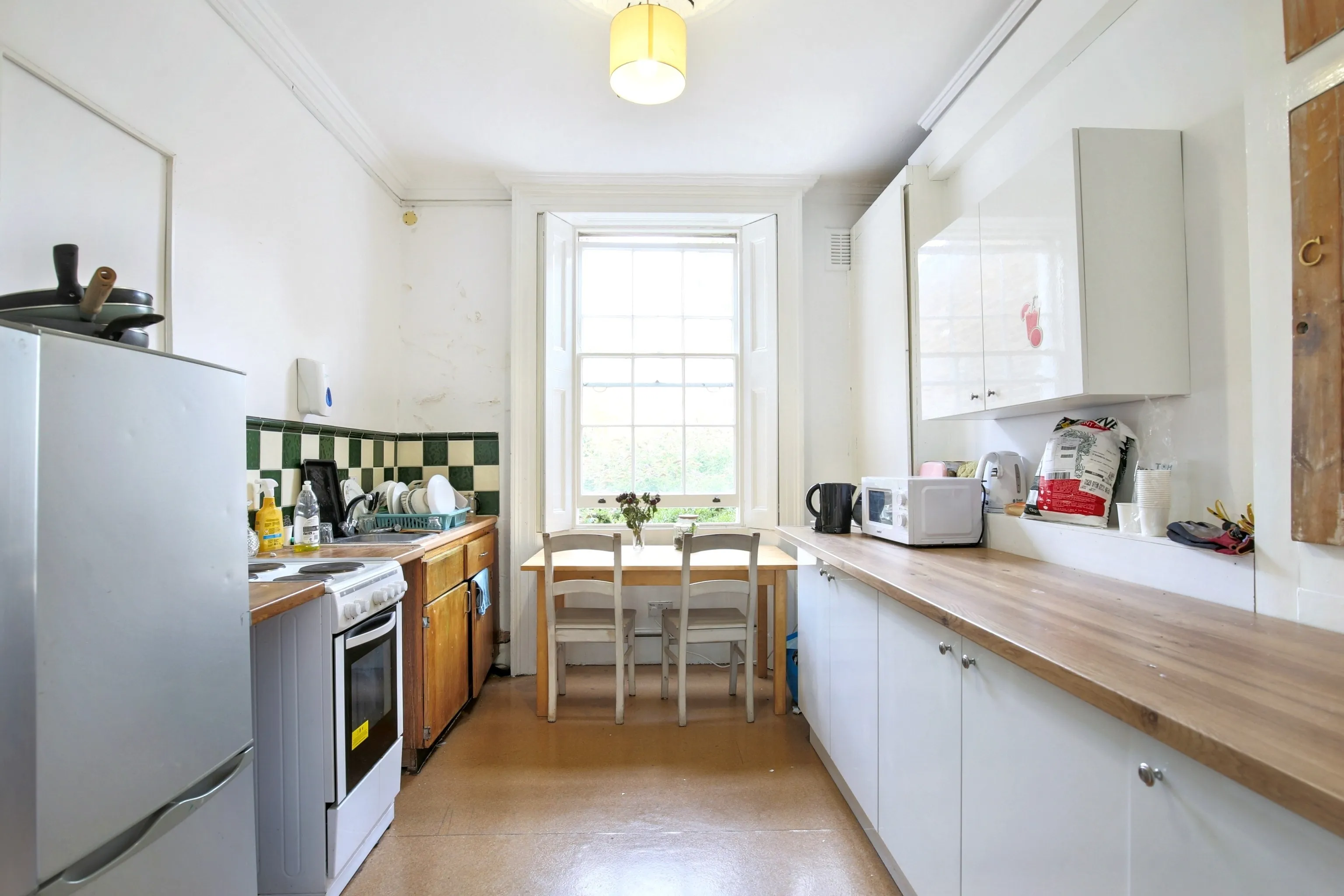VACANT - Substantial Freehold Mid Terrace Building 