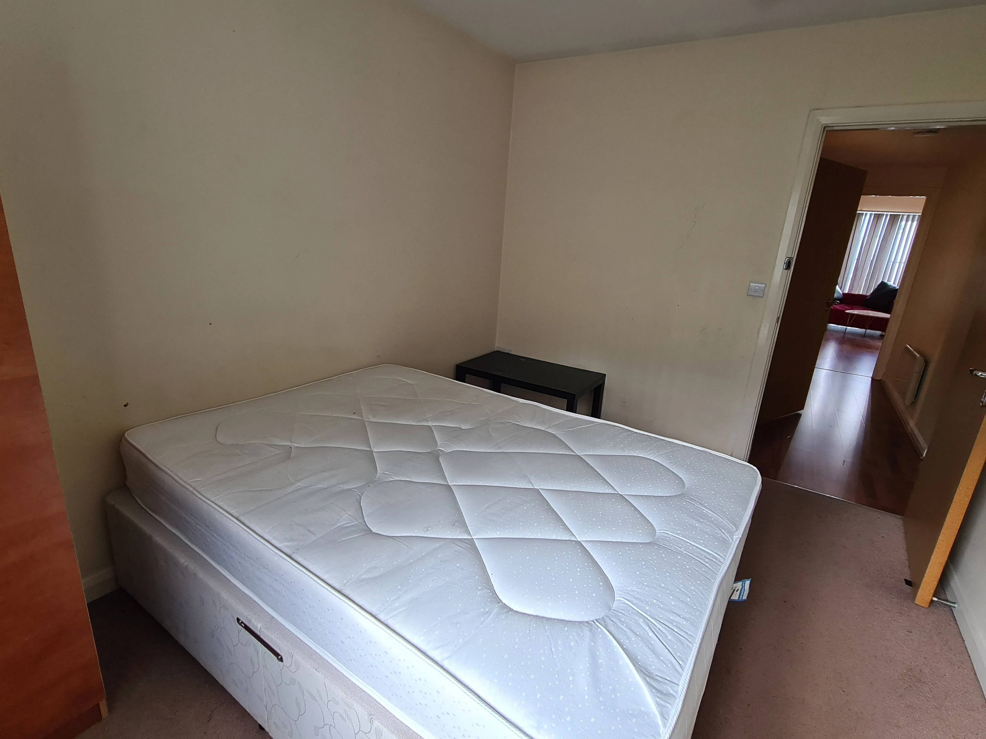 VACANT - Leasehold Self Contained Third Floor Flat