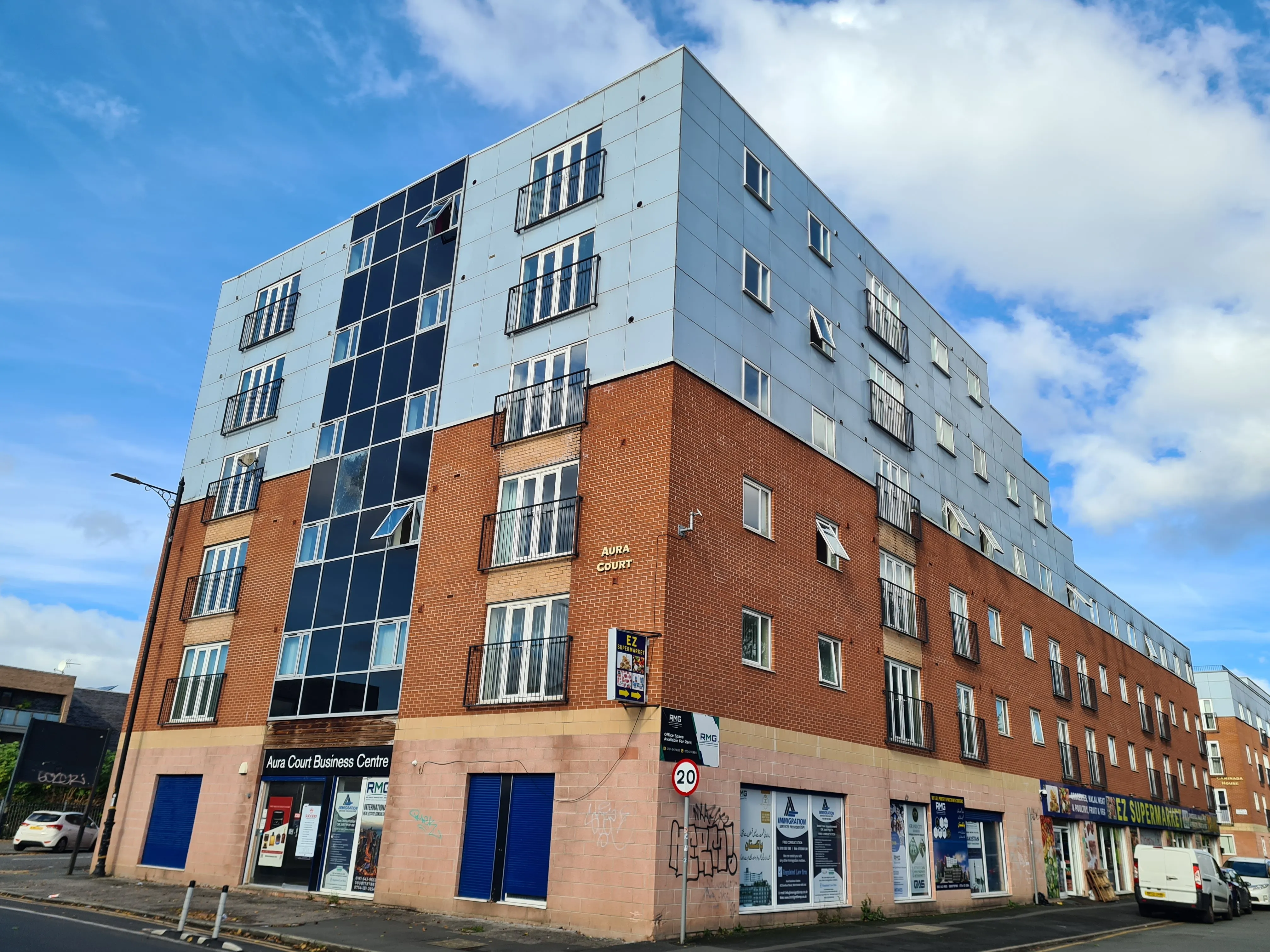 VACANT - Leasehold Self Contained Third Floor Flat