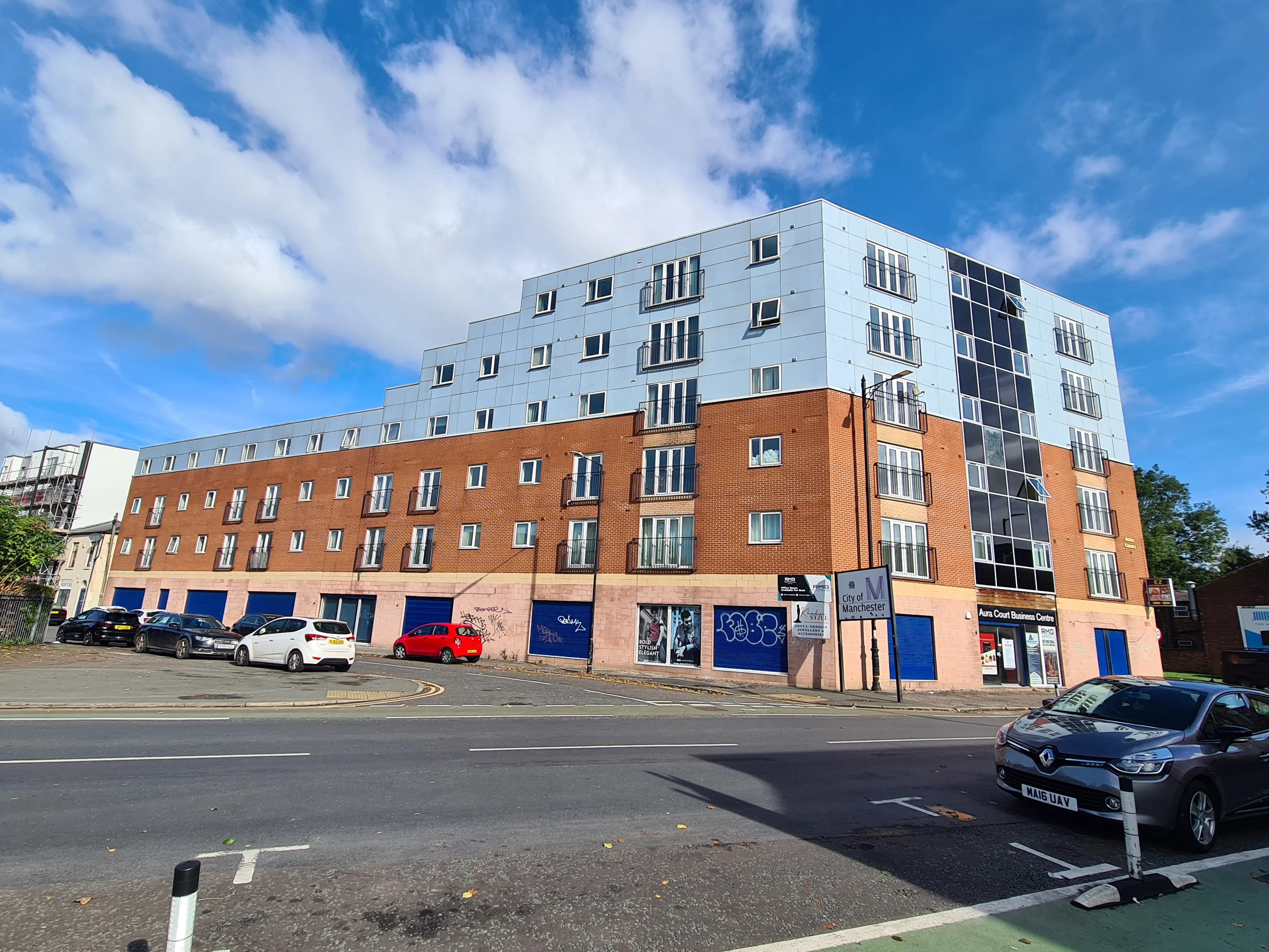 VACANT - Leasehold Self Contained Third Floor Flat