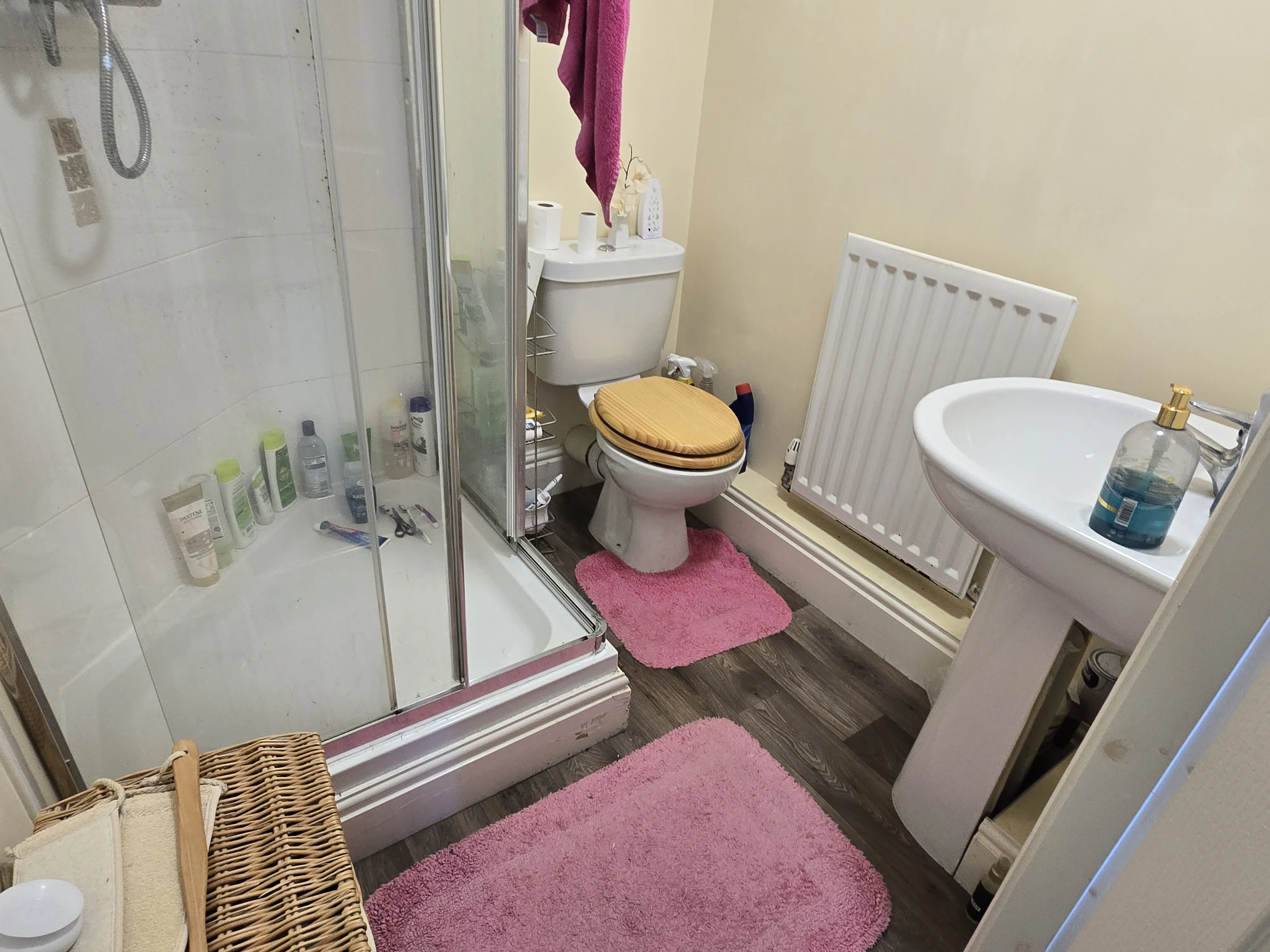 INVESTMENT - Leasehold Self Contained First Floor Flat