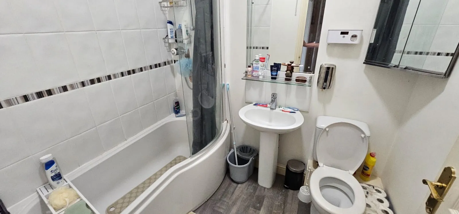 INVESTMENT - Leasehold Self Contained Ground Floor Flat