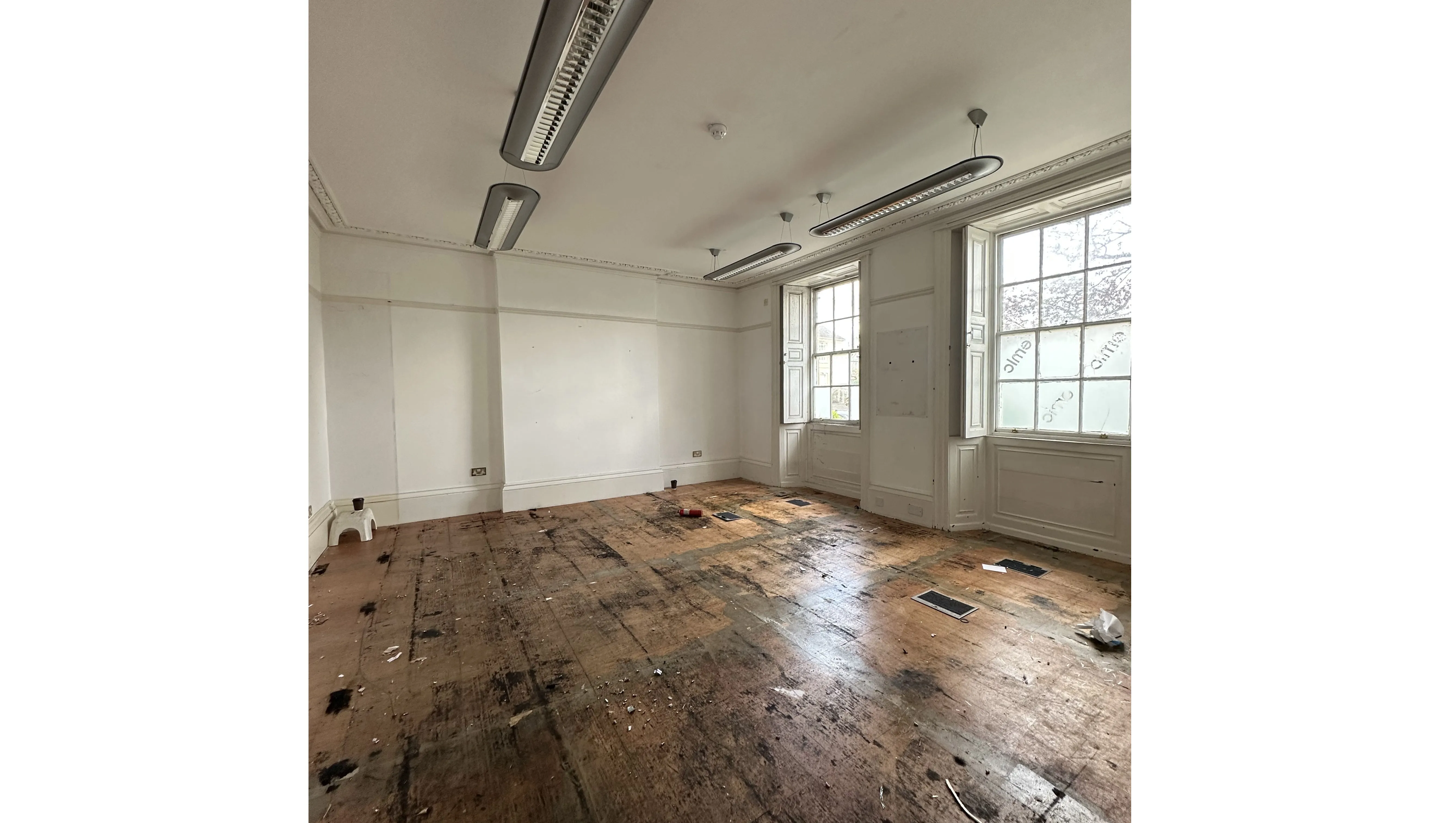 INVESTMENT/VACANT - Substantial Freehold Grade II Listed Georgian Property with Planning Permission 